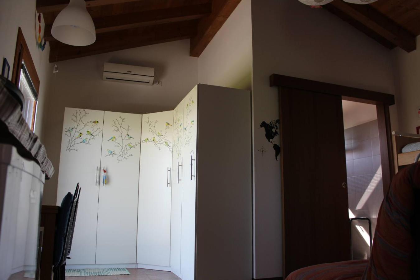 Family Room with Private Bathroom photo 3