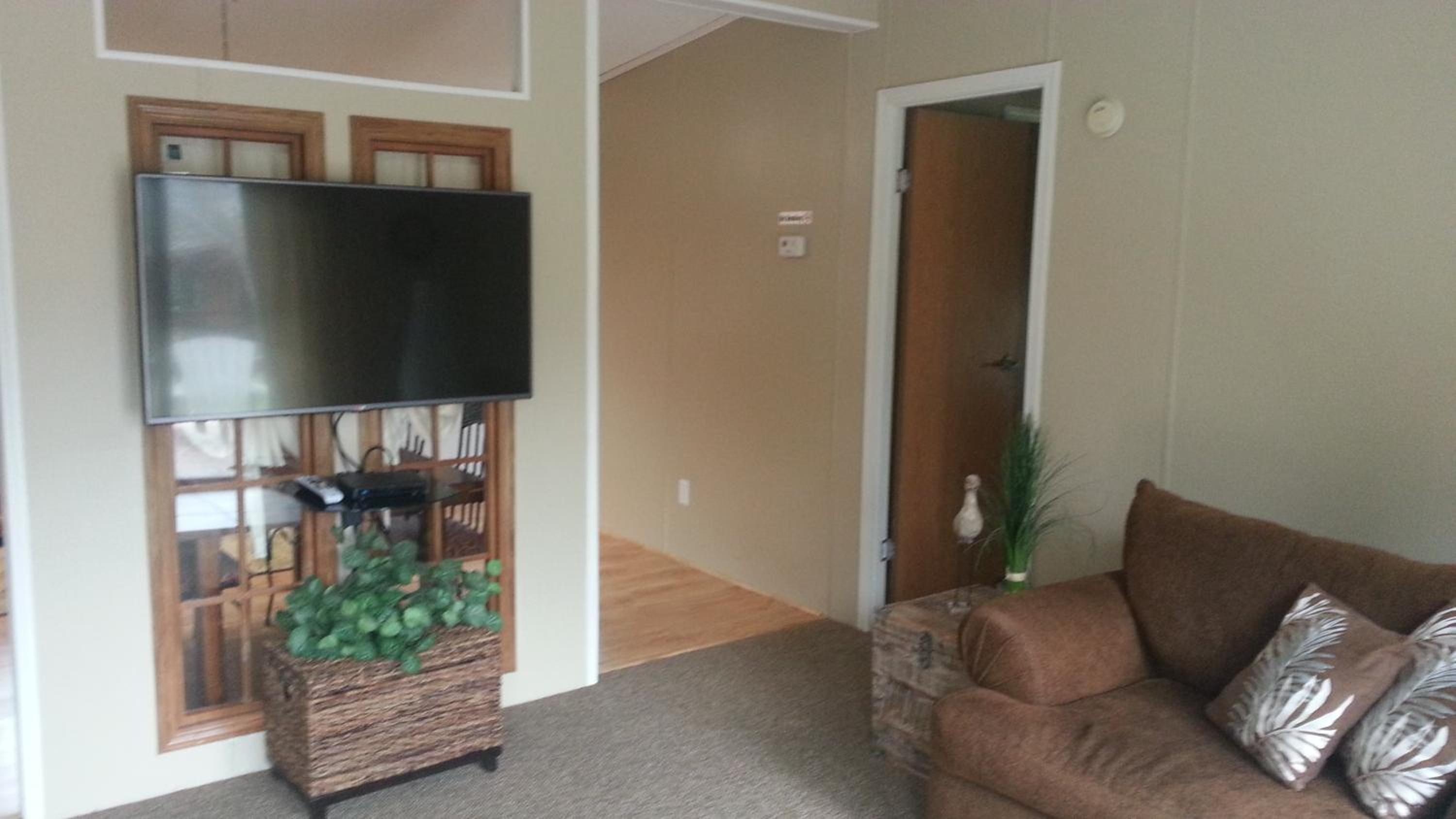 Three-Bedroom House (8 people) photo 2