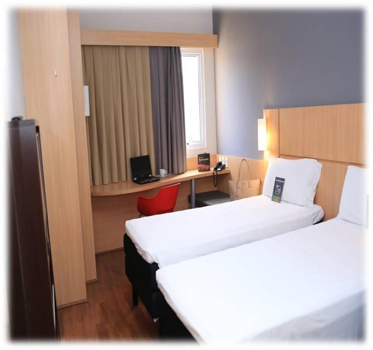 Standard Apartment with Twin Beds photo 2