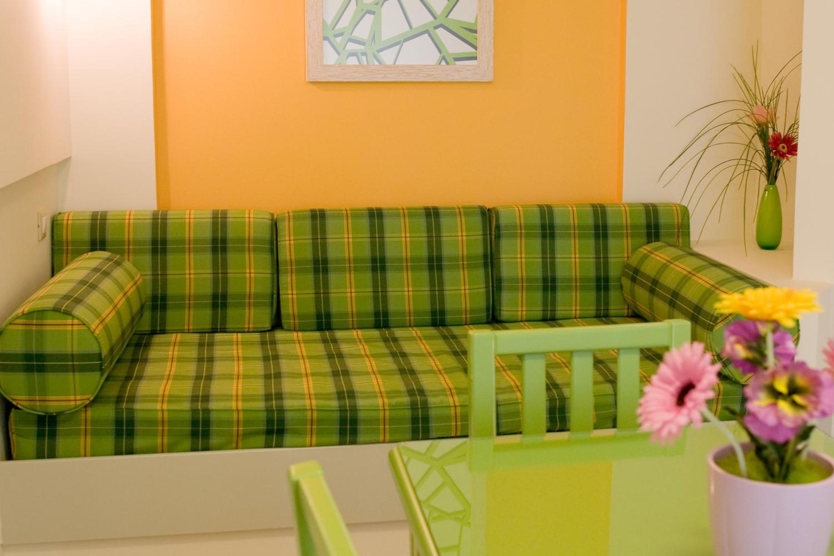 Apartment - Ground Floor photo 2
