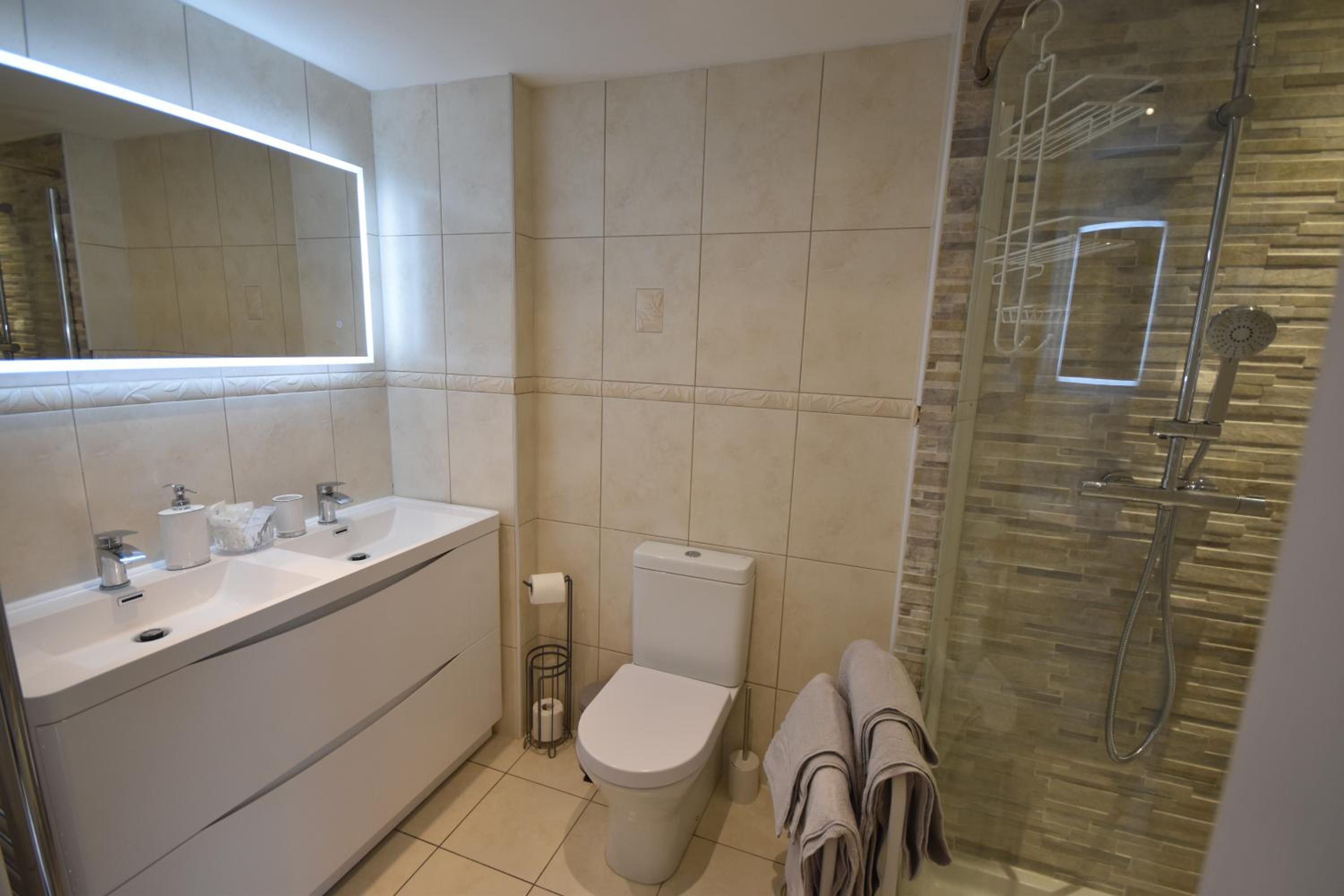 Twin Room - Photo 2