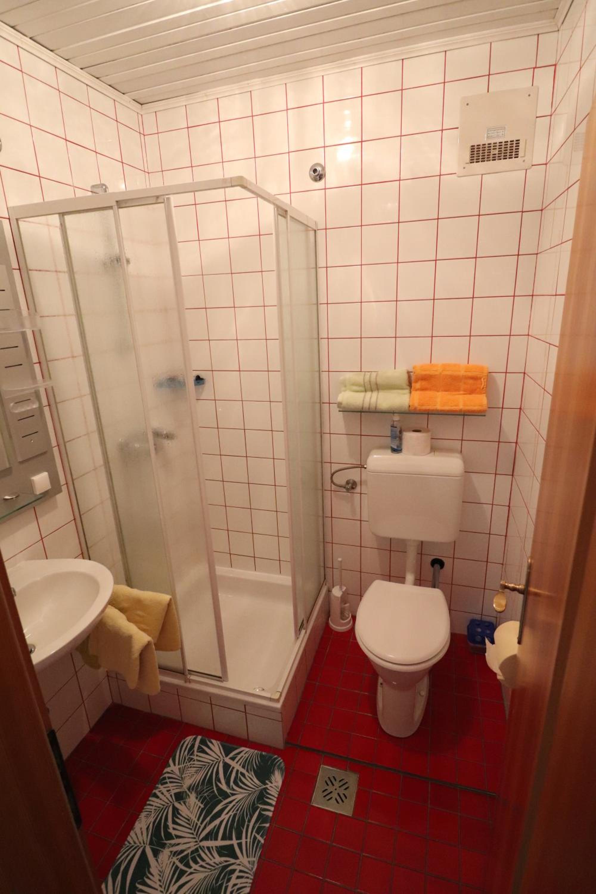 Double Room - Photo 10