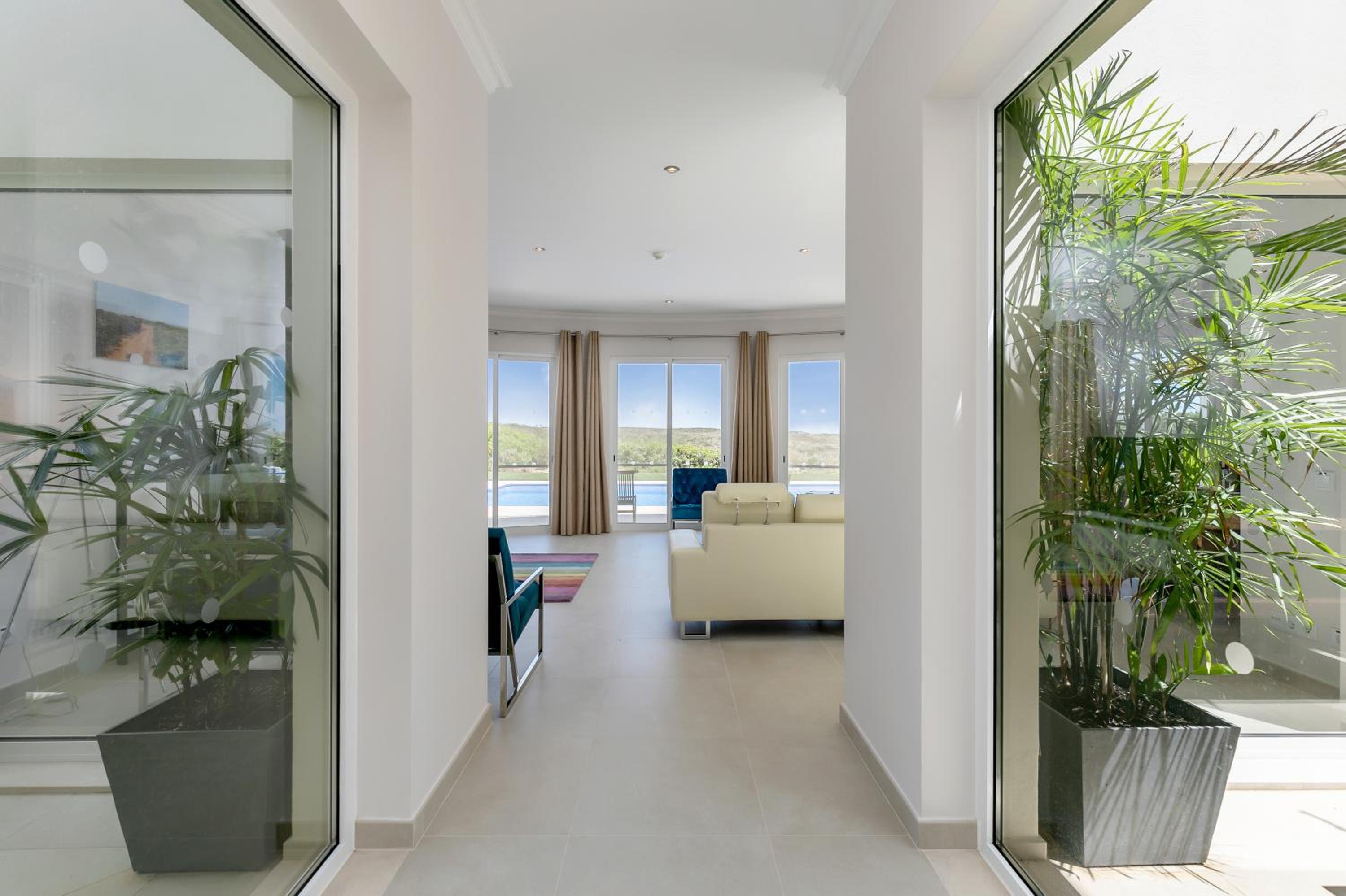 Villa photo 2