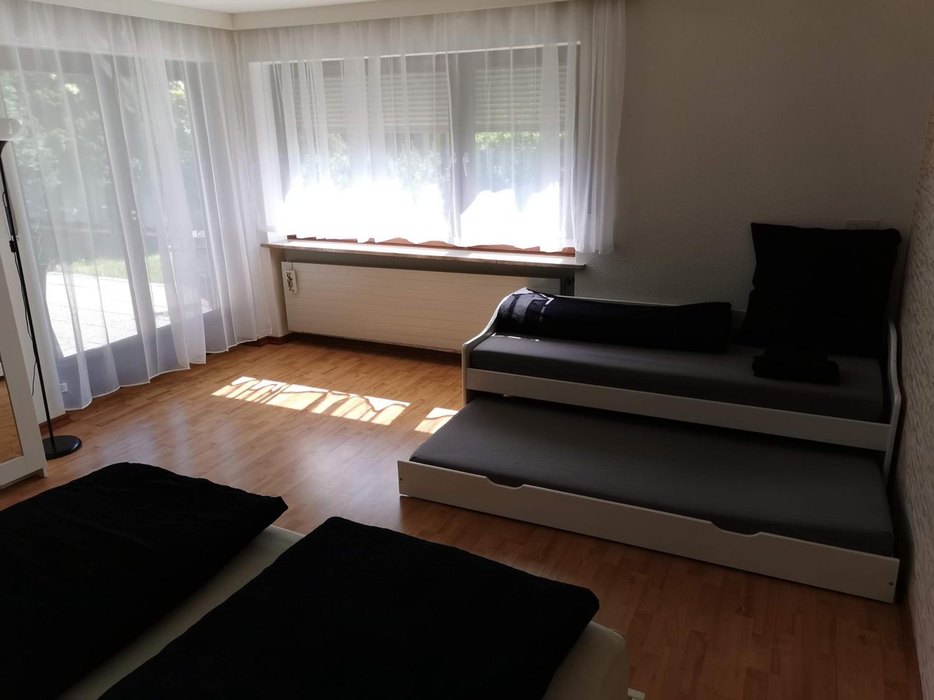 One-Bedroom Apartment photo 1