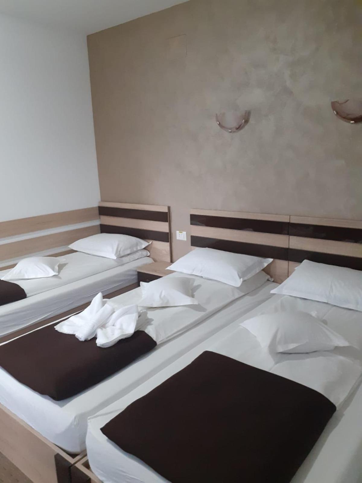 Triple Room with Terrace photo 1