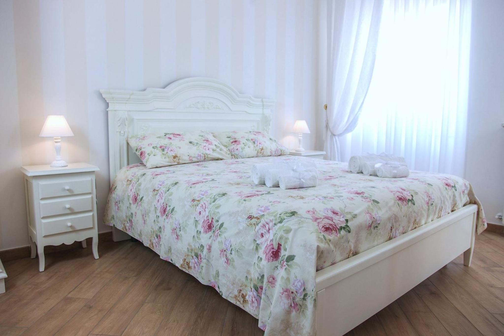 Double Room with Private Bathroom - Photo 11