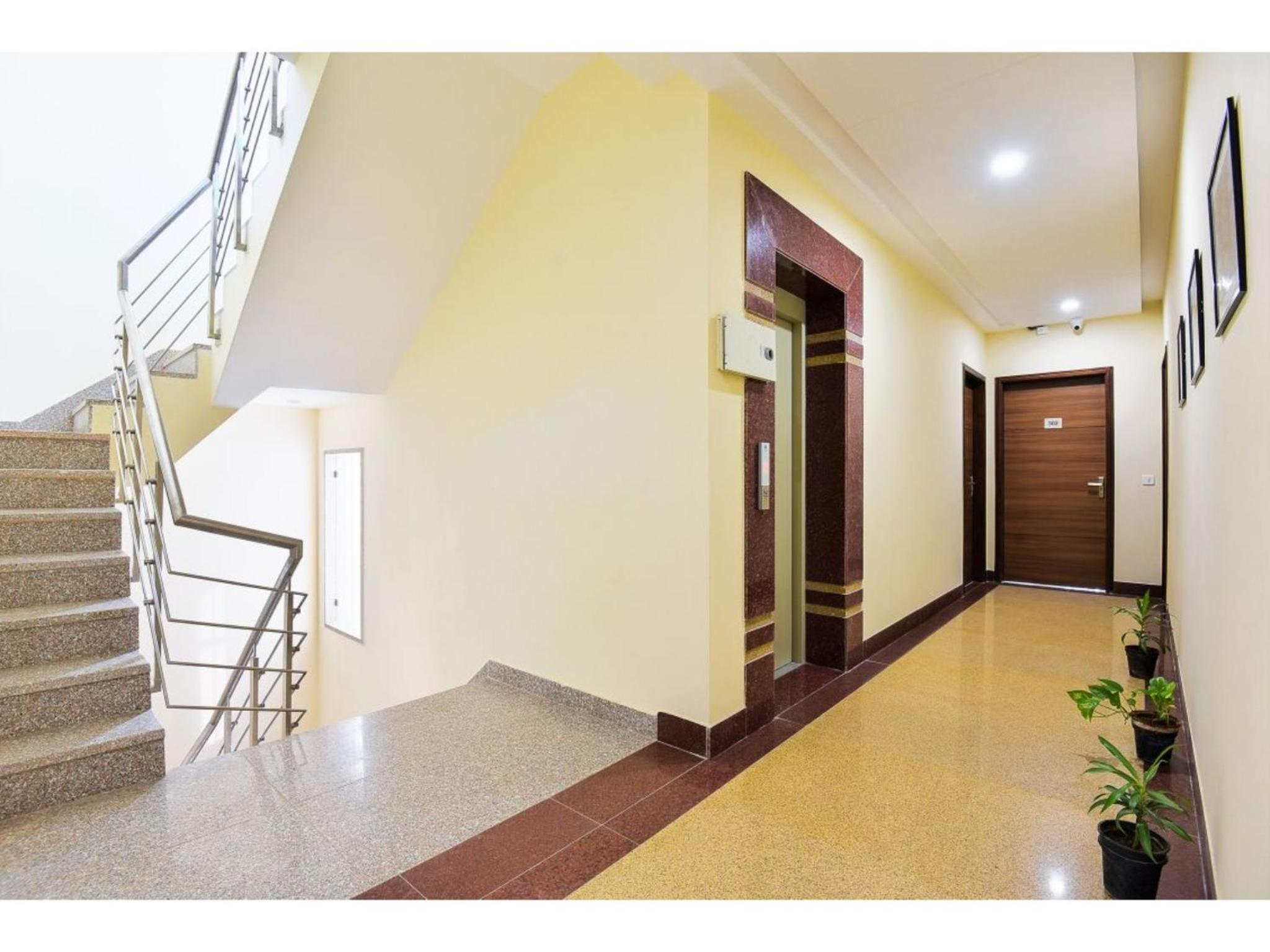 Studio Apartment - Photo 4