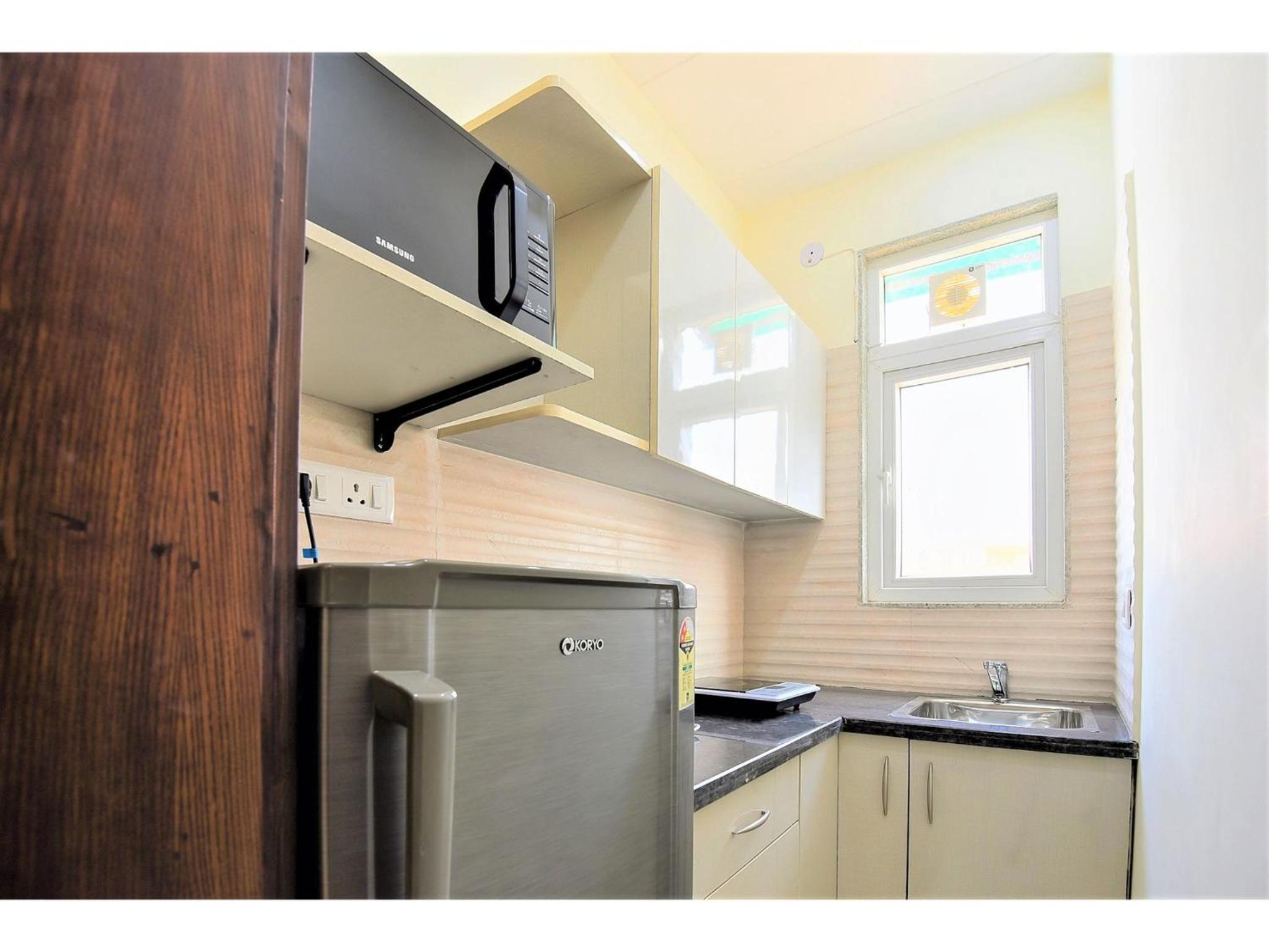 Studio Apartment - Photo 2