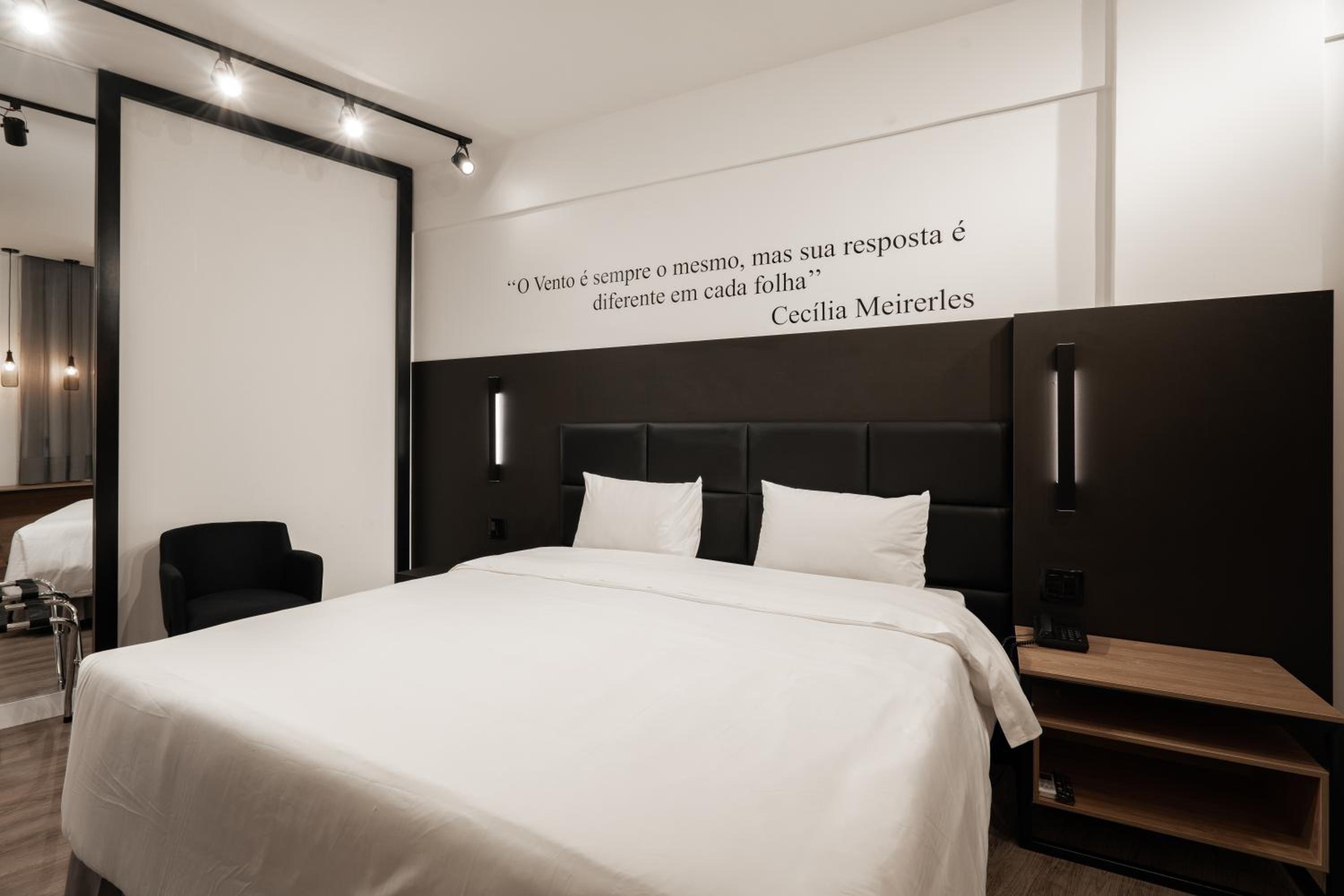 Superior Suite - Photo 1