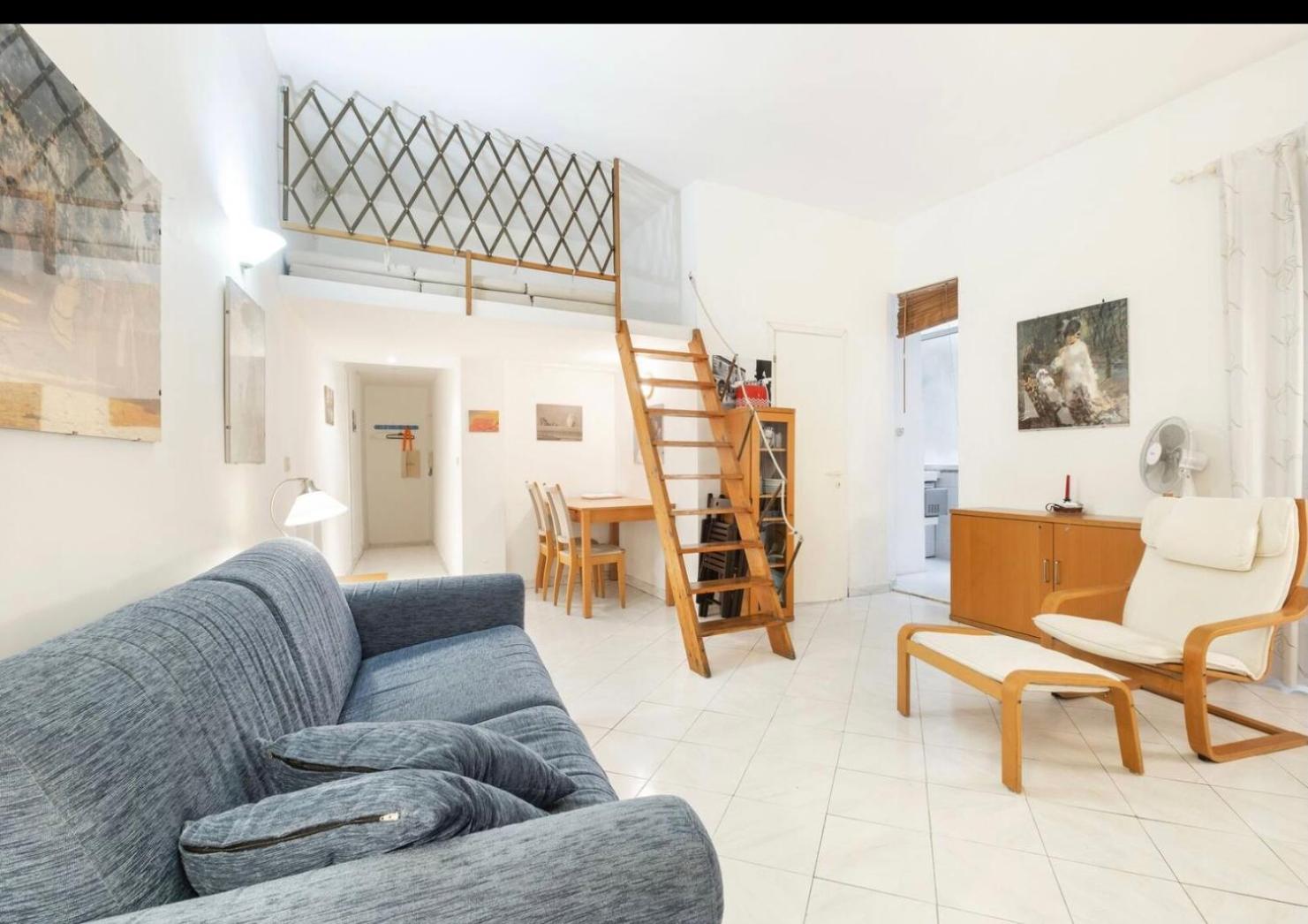 Studio Apartment