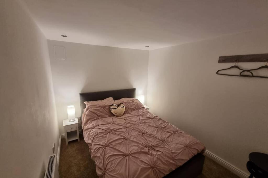 Two-Bedroom House - Photo 19