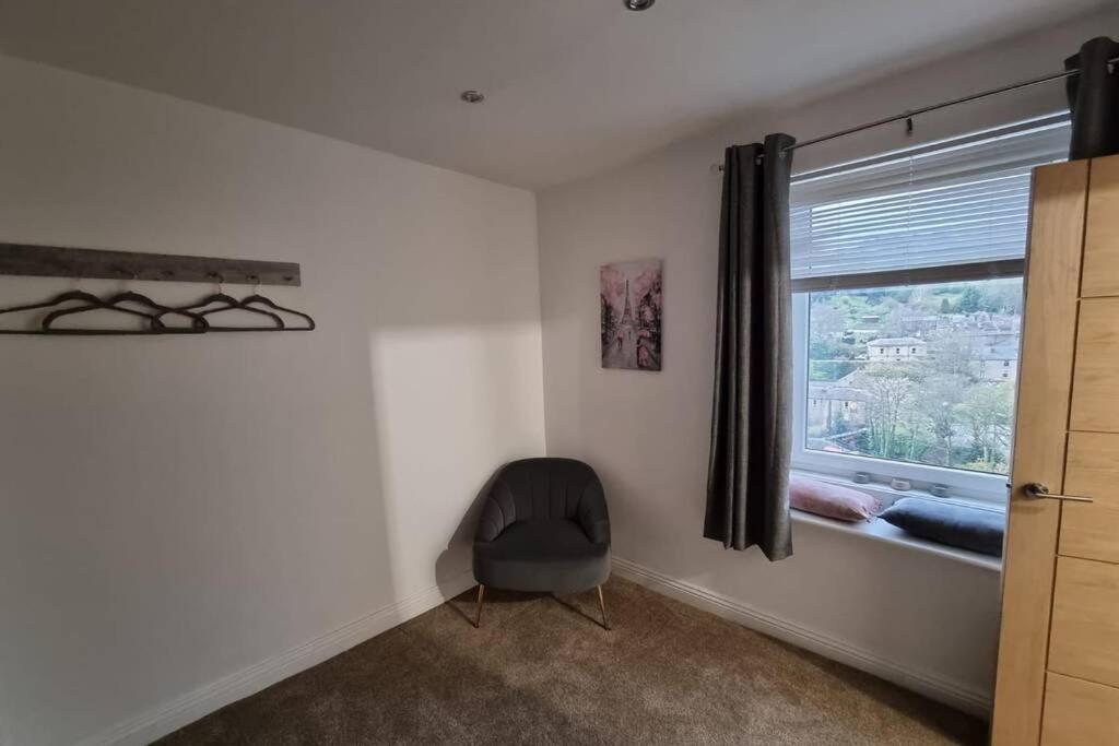 Two-Bedroom House - Photo 20