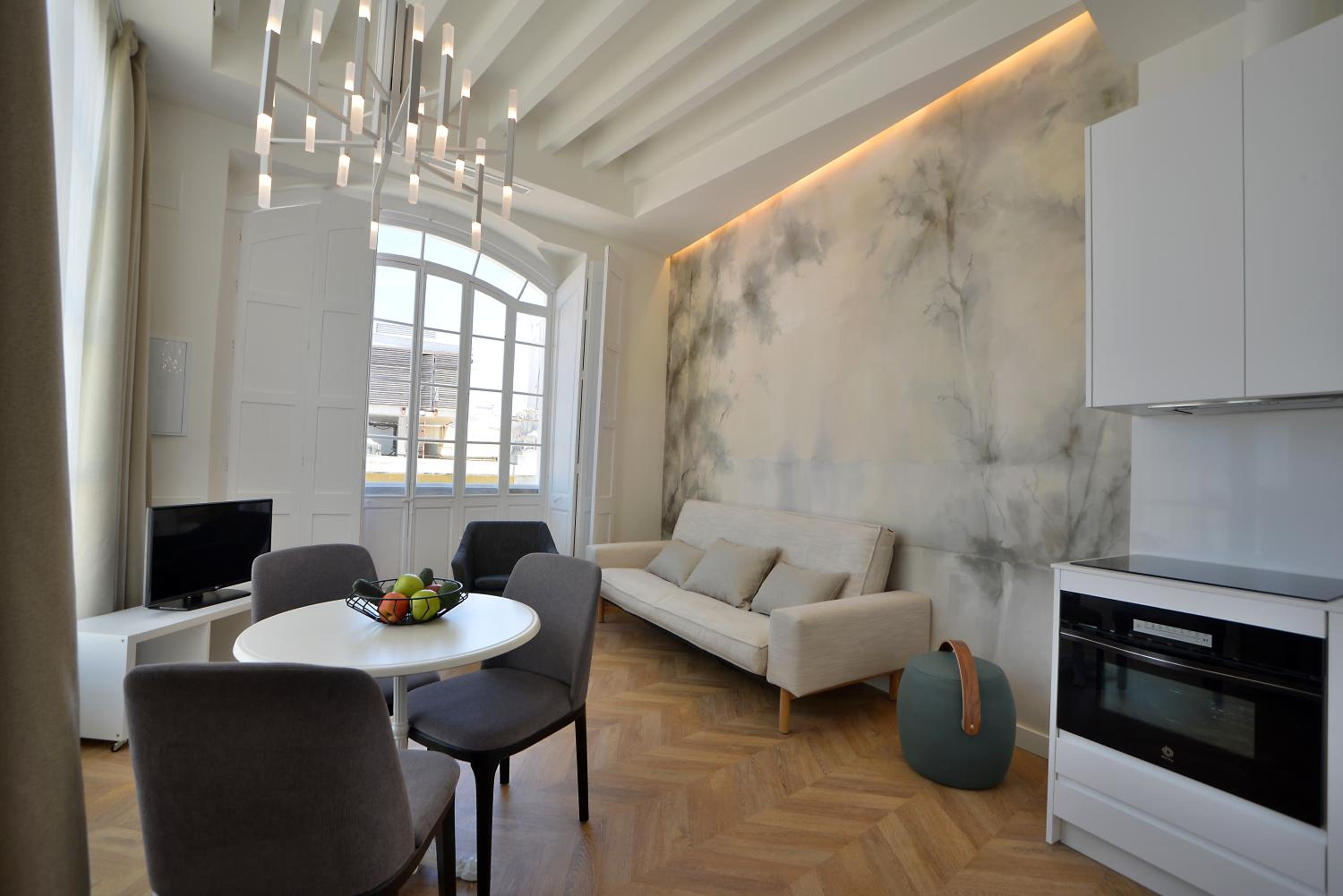 Penthouse Apartment - Photo 12