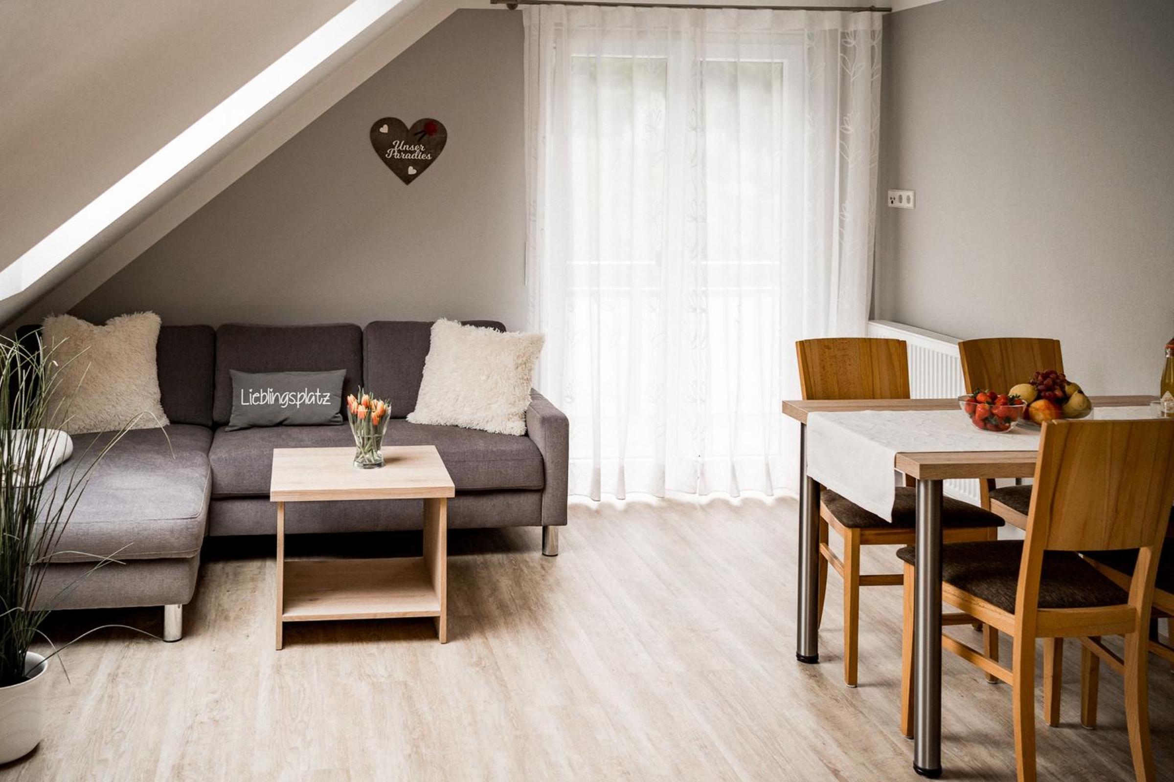 Two-Bedroom Deluxe Apartment with Garden View photo 1