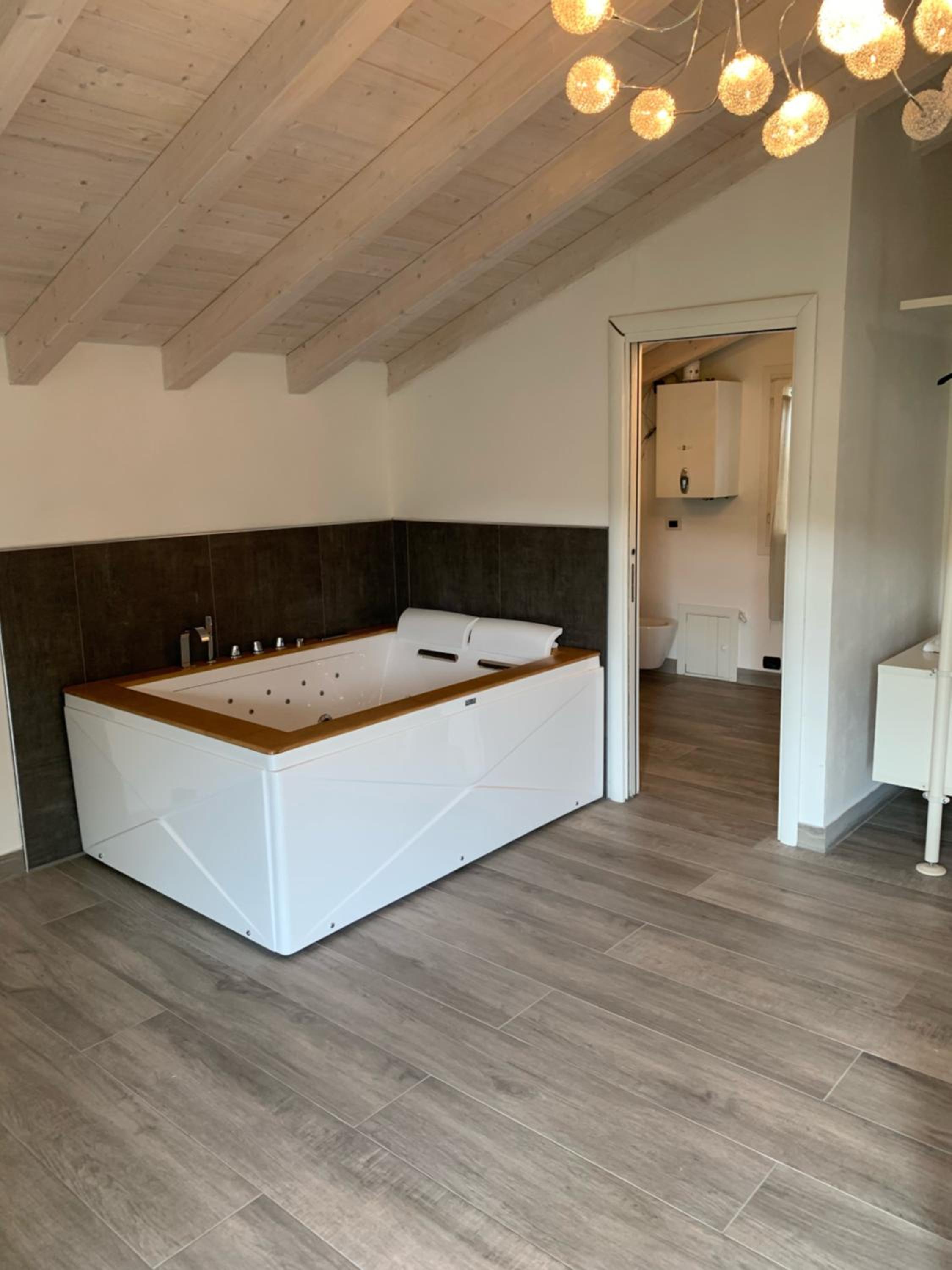 Studio with Spa Bath - Photo 3