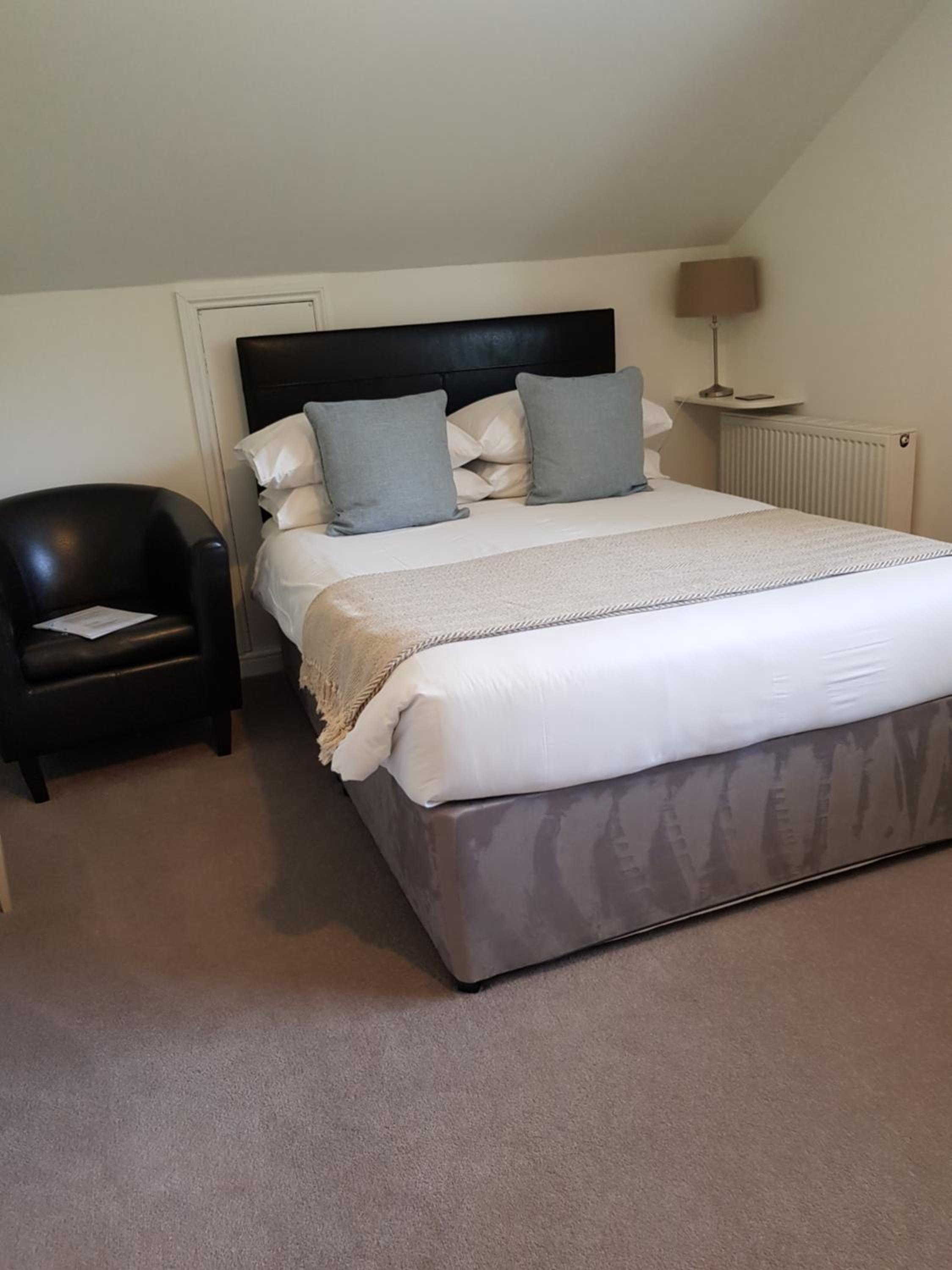 Basic Double Room photo 3