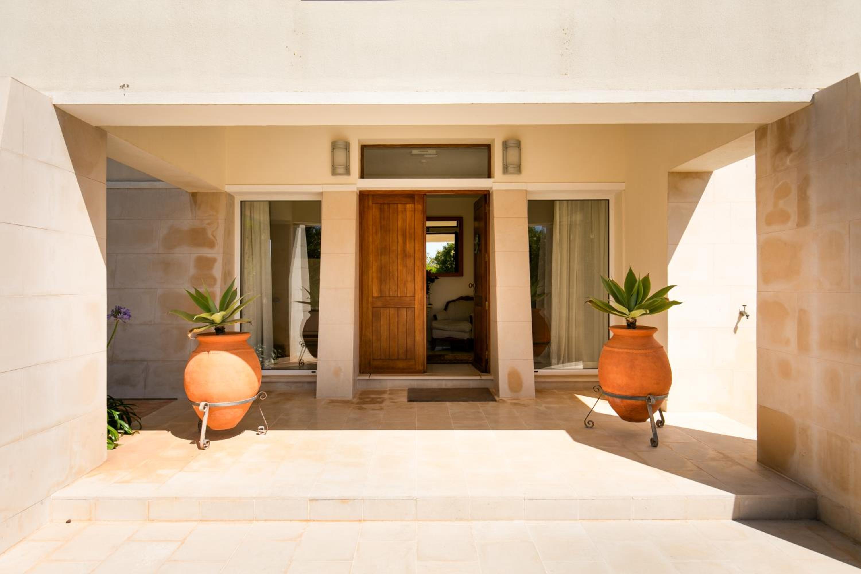 Villa photo 2