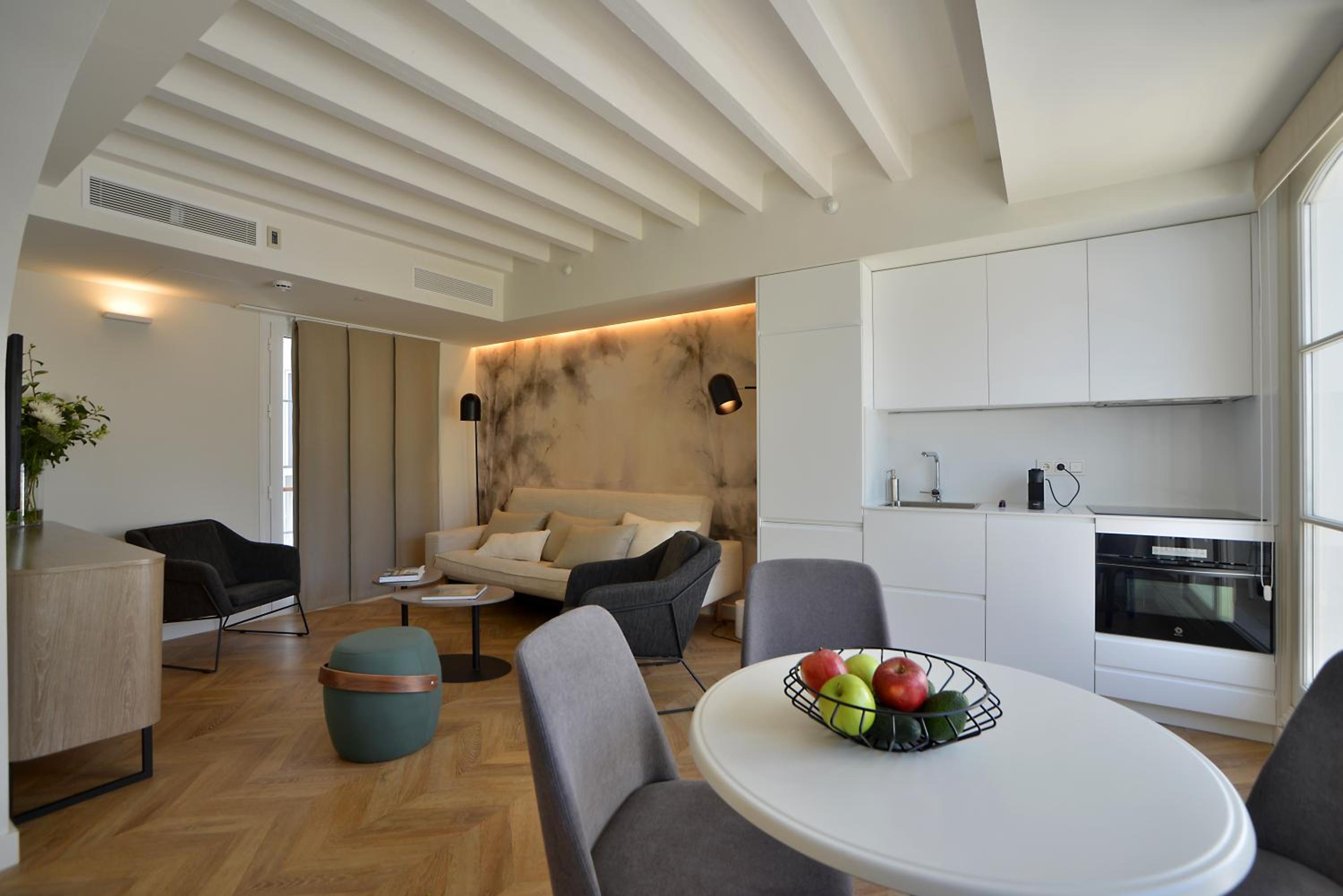 Deluxe Penthouse - Photo 10
