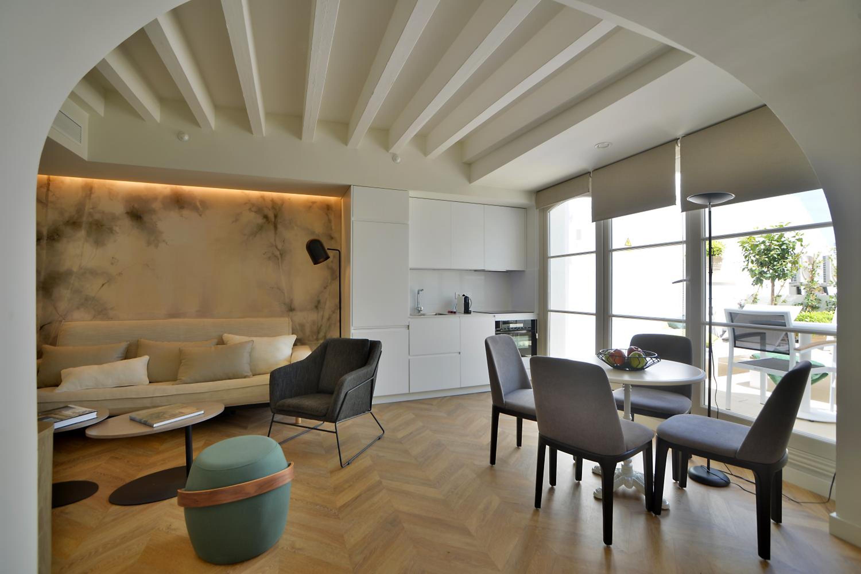 Deluxe Penthouse - Photo 1