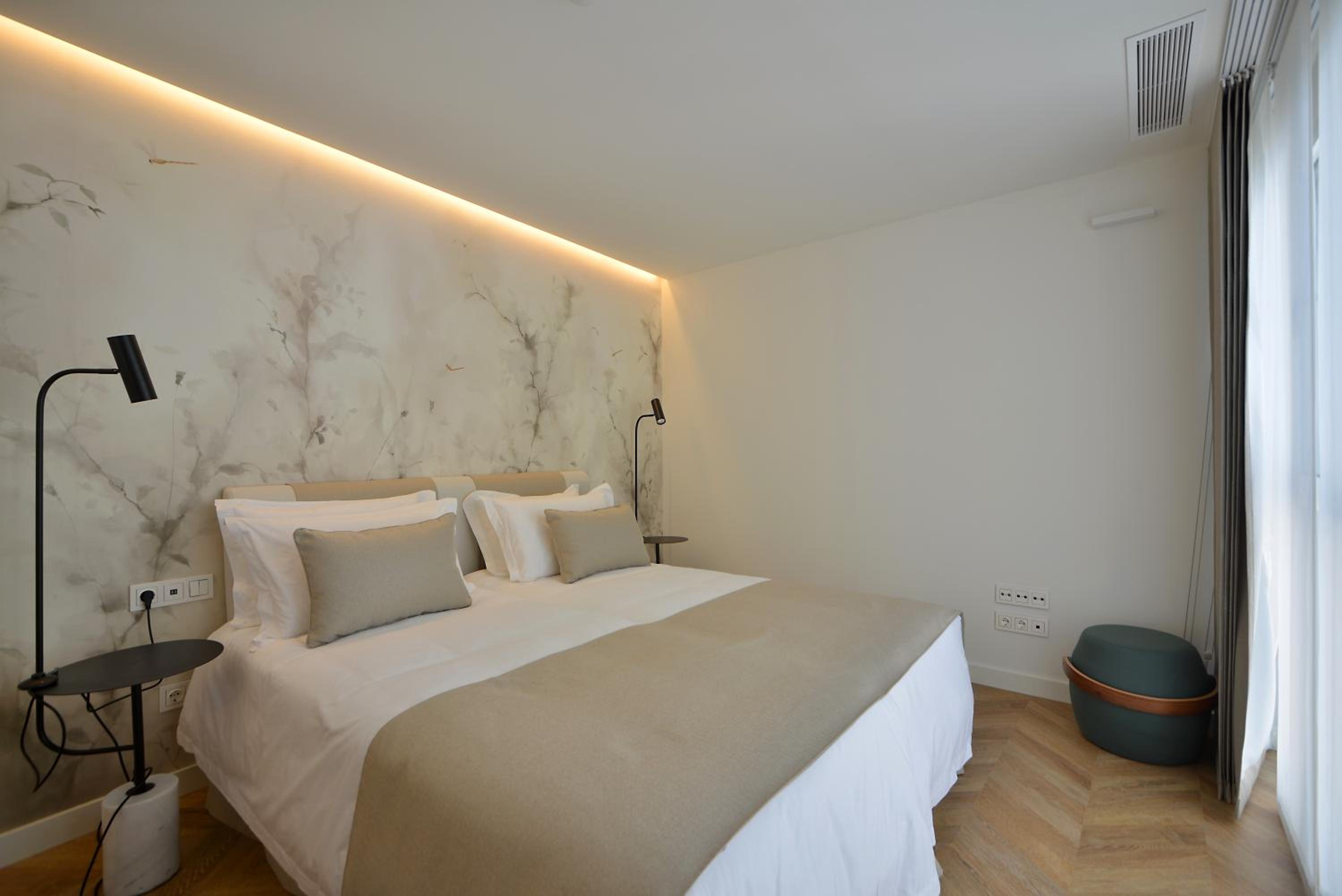 Deluxe Penthouse - Photo 3