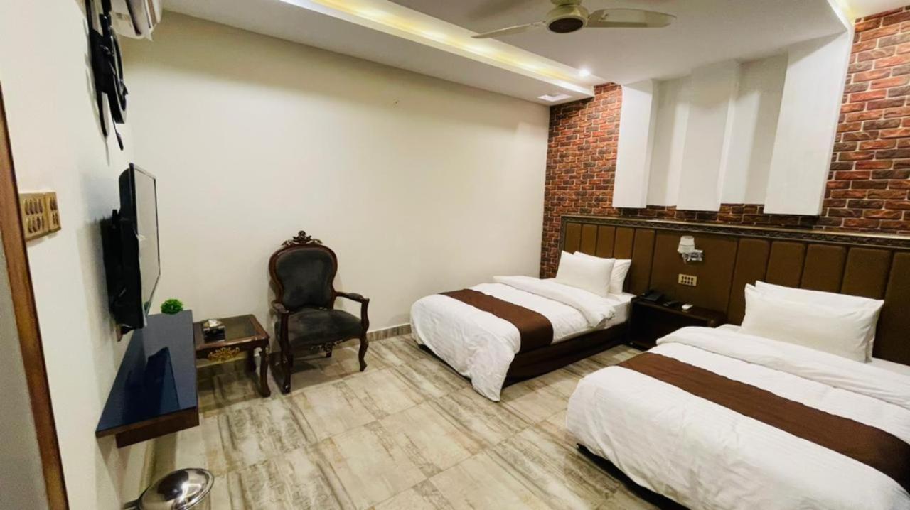 Deluxe Twin Room photo 3