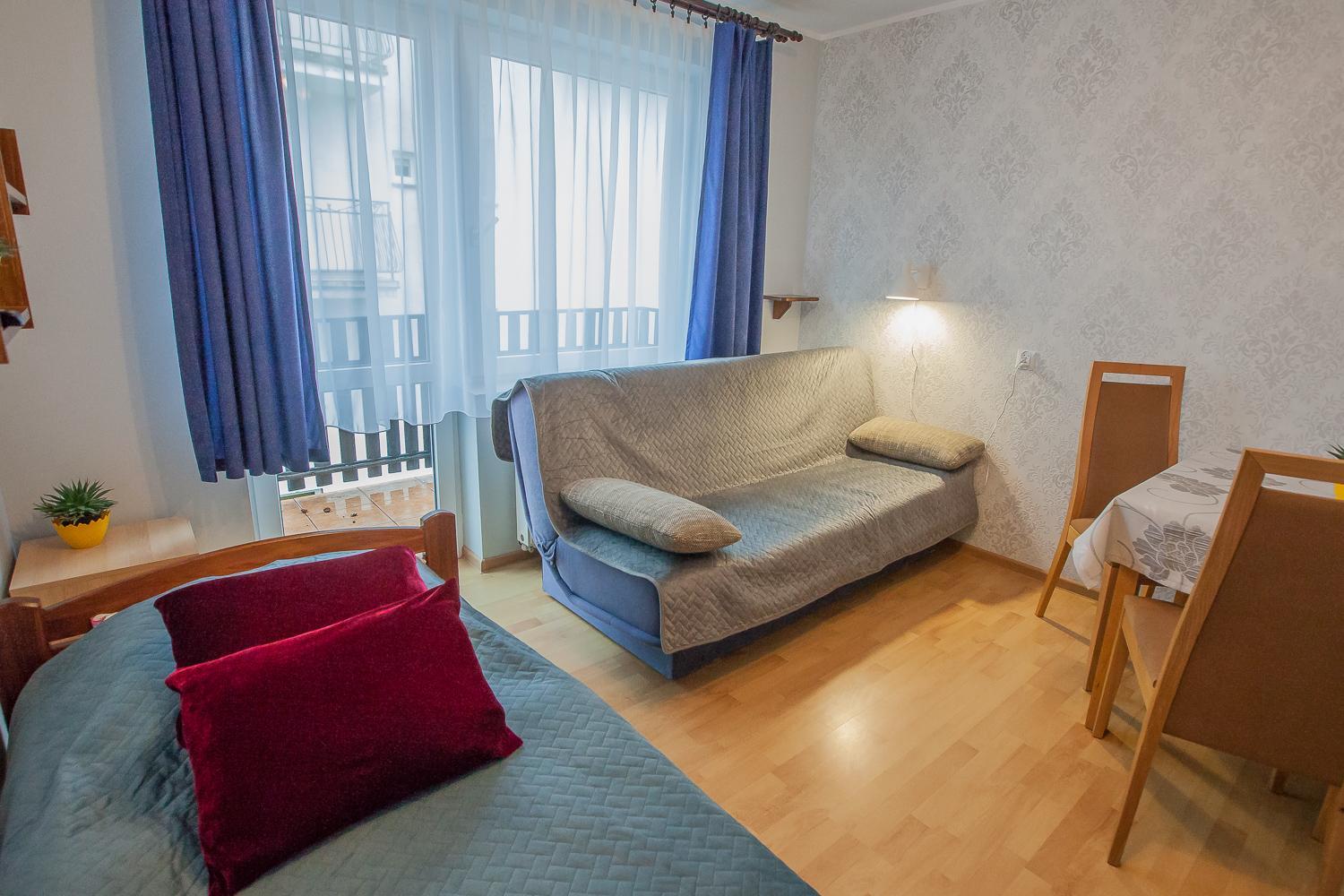 Double Room with Balcony (2 Adults + 1 Child) photo 3