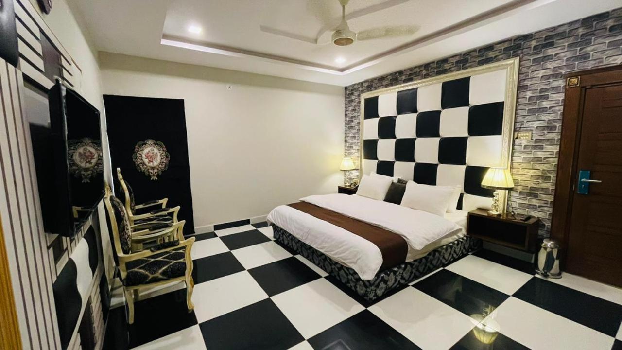 Large Single Room photo 3