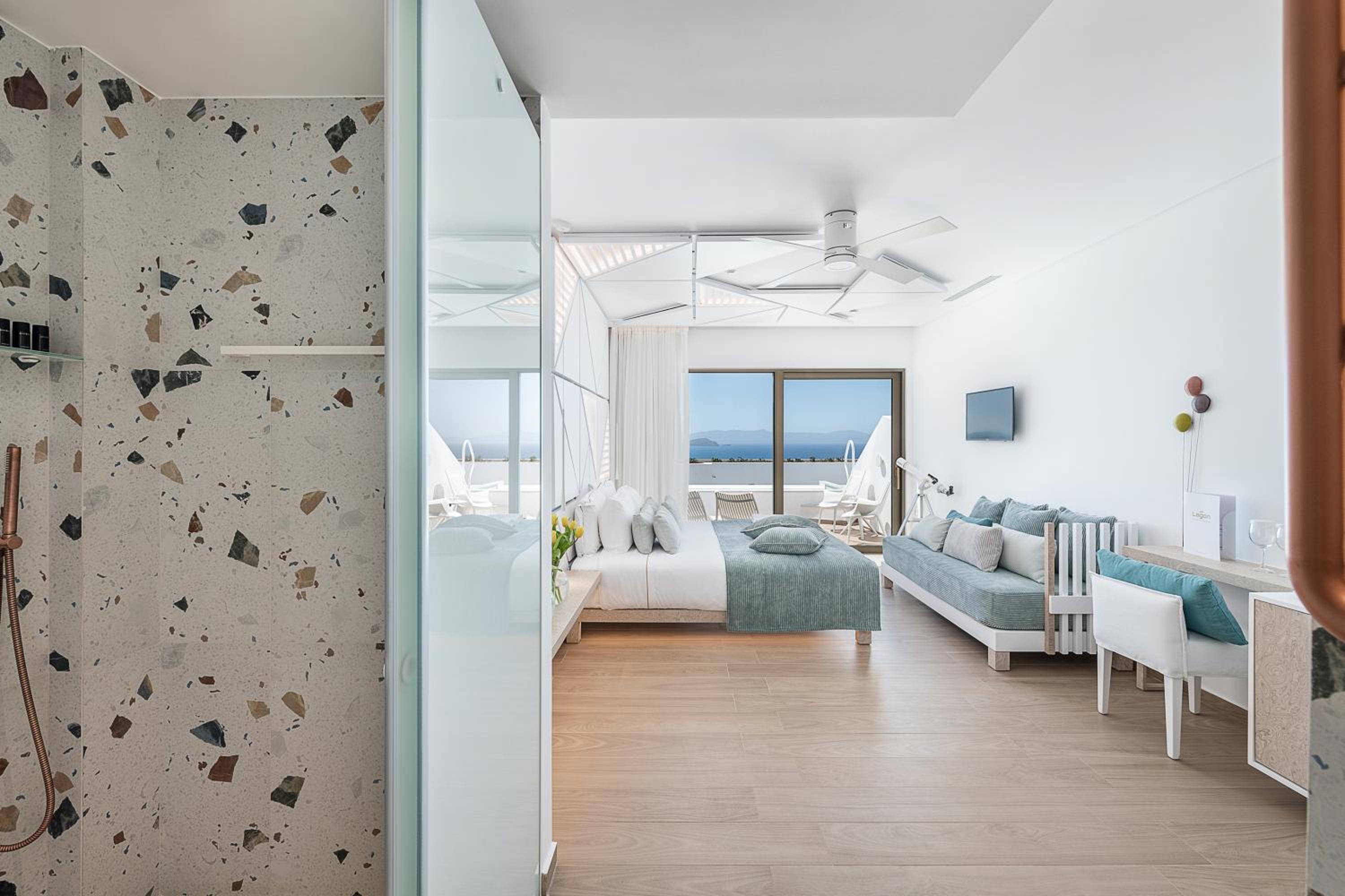 Deluxe Room with Sea View and Private Pool - Photo 10