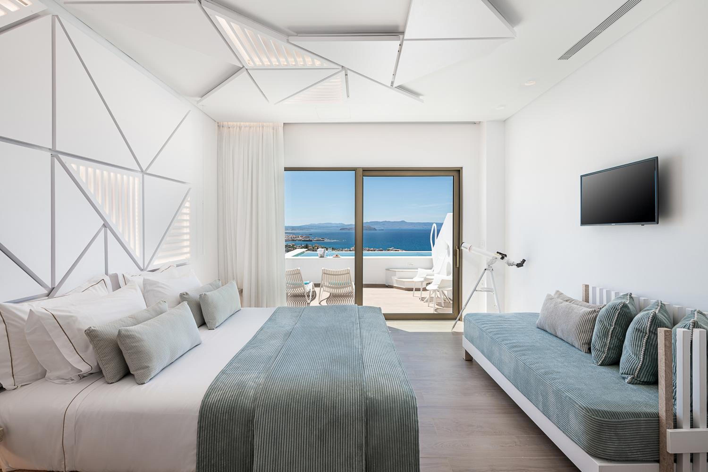 Executive Room with Sea View and Private Pool - Photo 1