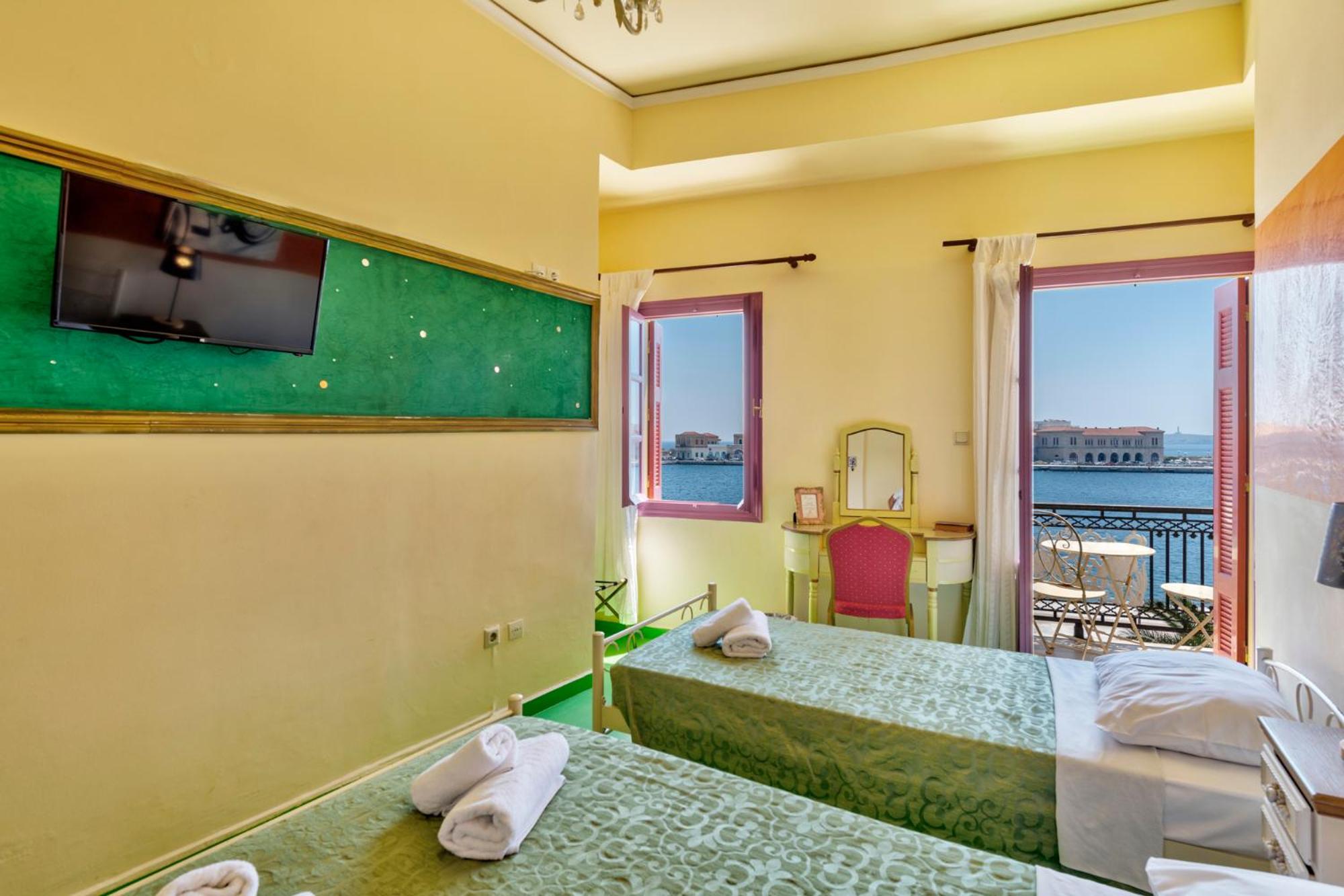 Superior Triple Room with Sea View photo 3