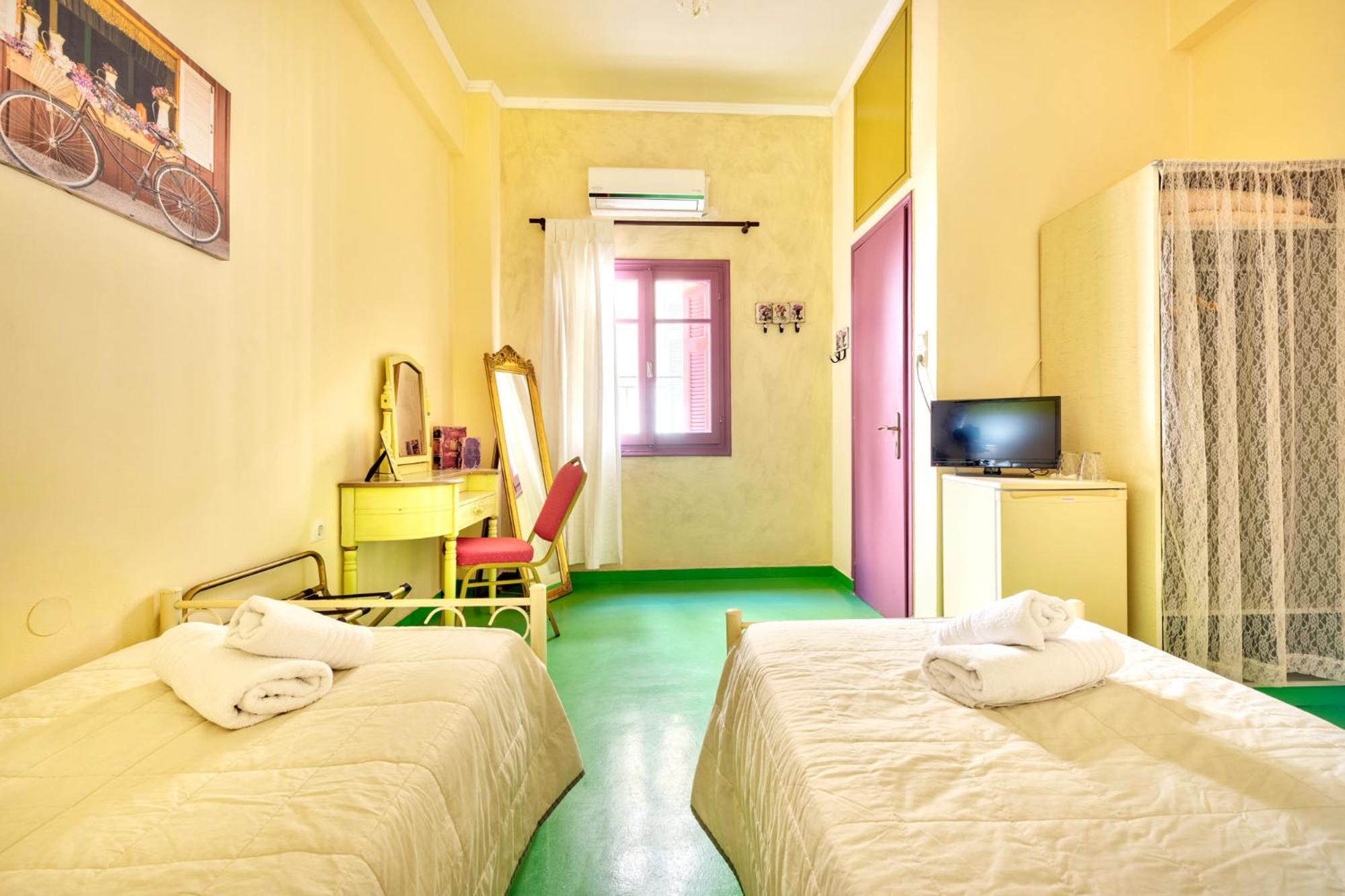 Standard Double Room photo 3