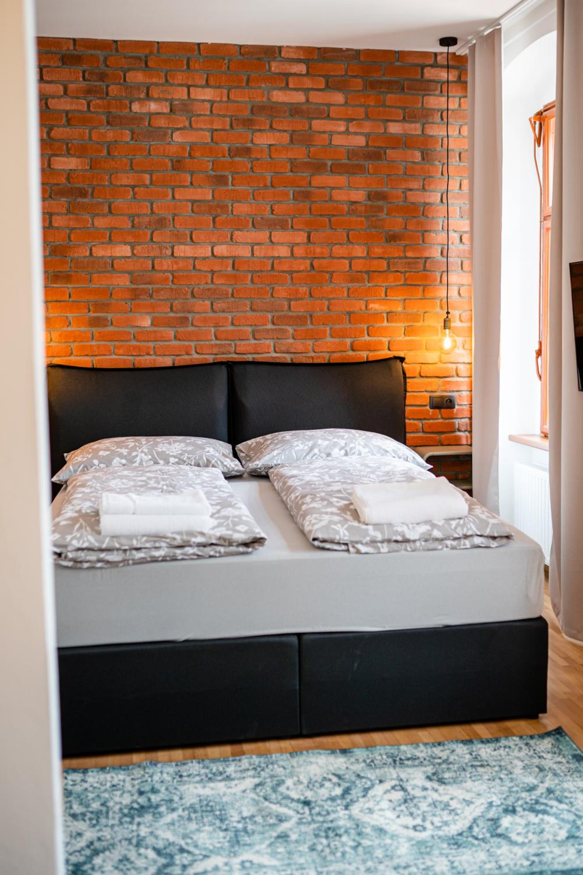Two-Bedroom Apartment - Photo 5