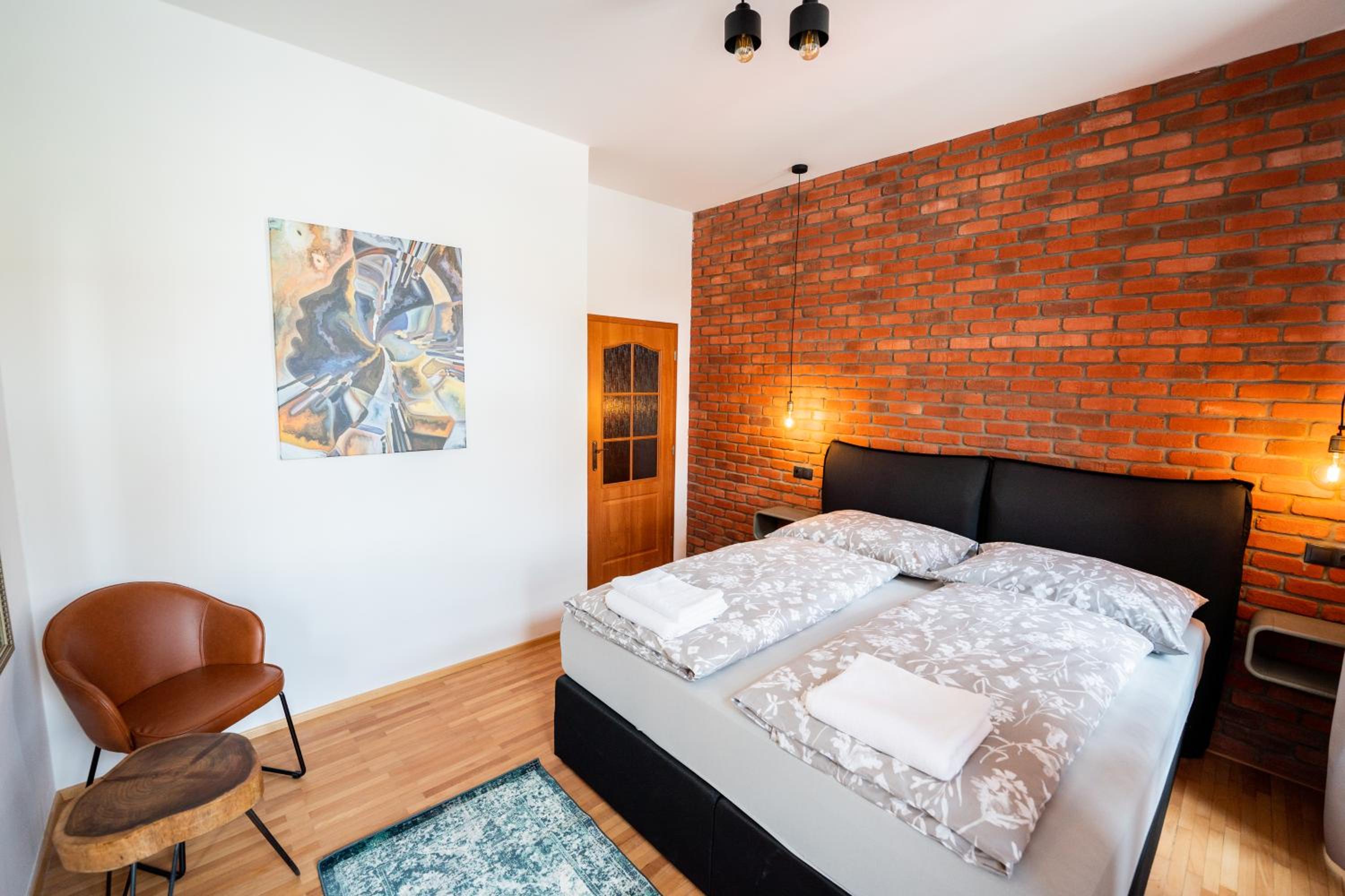 Two-Bedroom Apartment - Photo 8