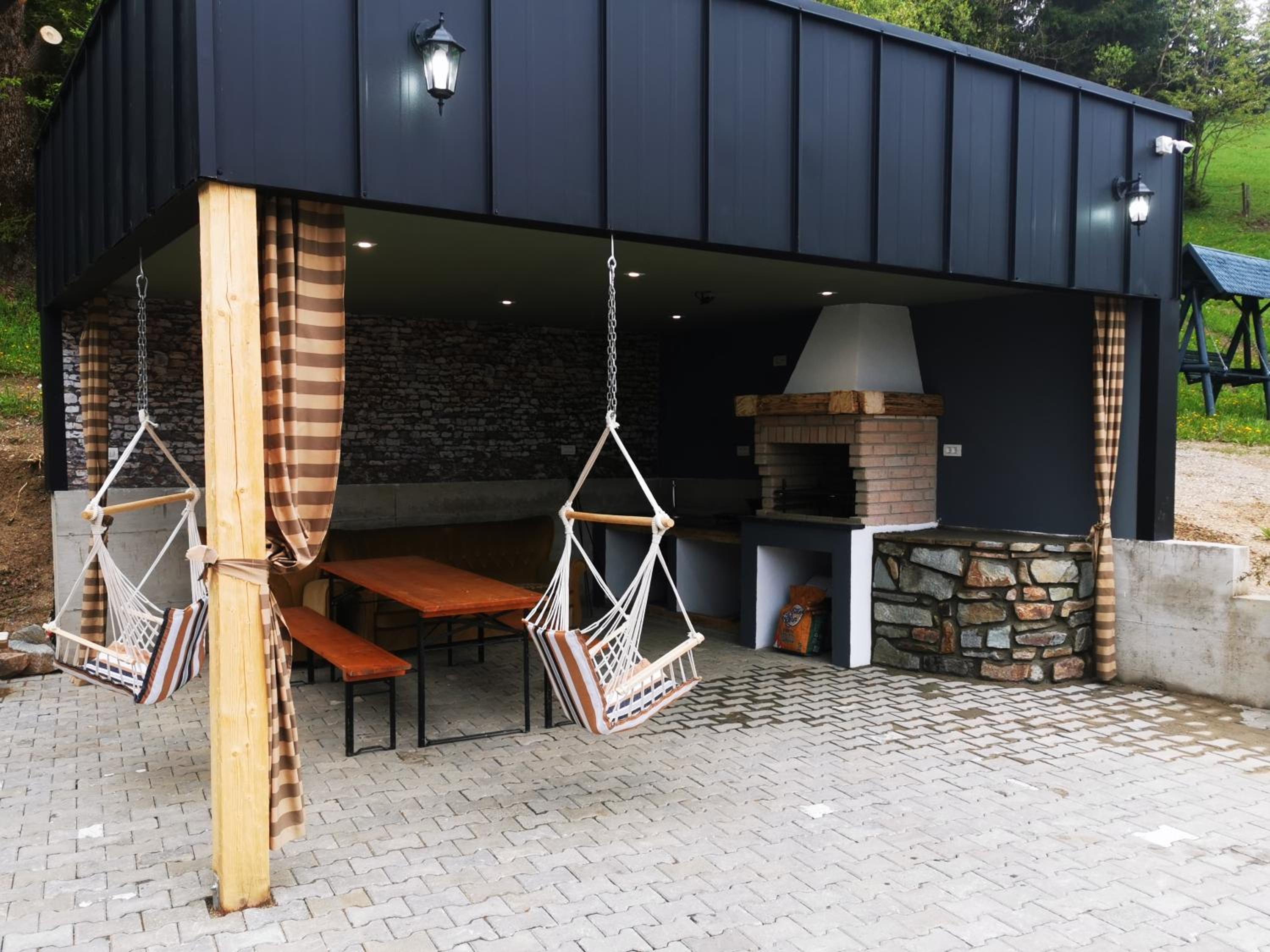 Three-Bedroom Villa - Photo 2