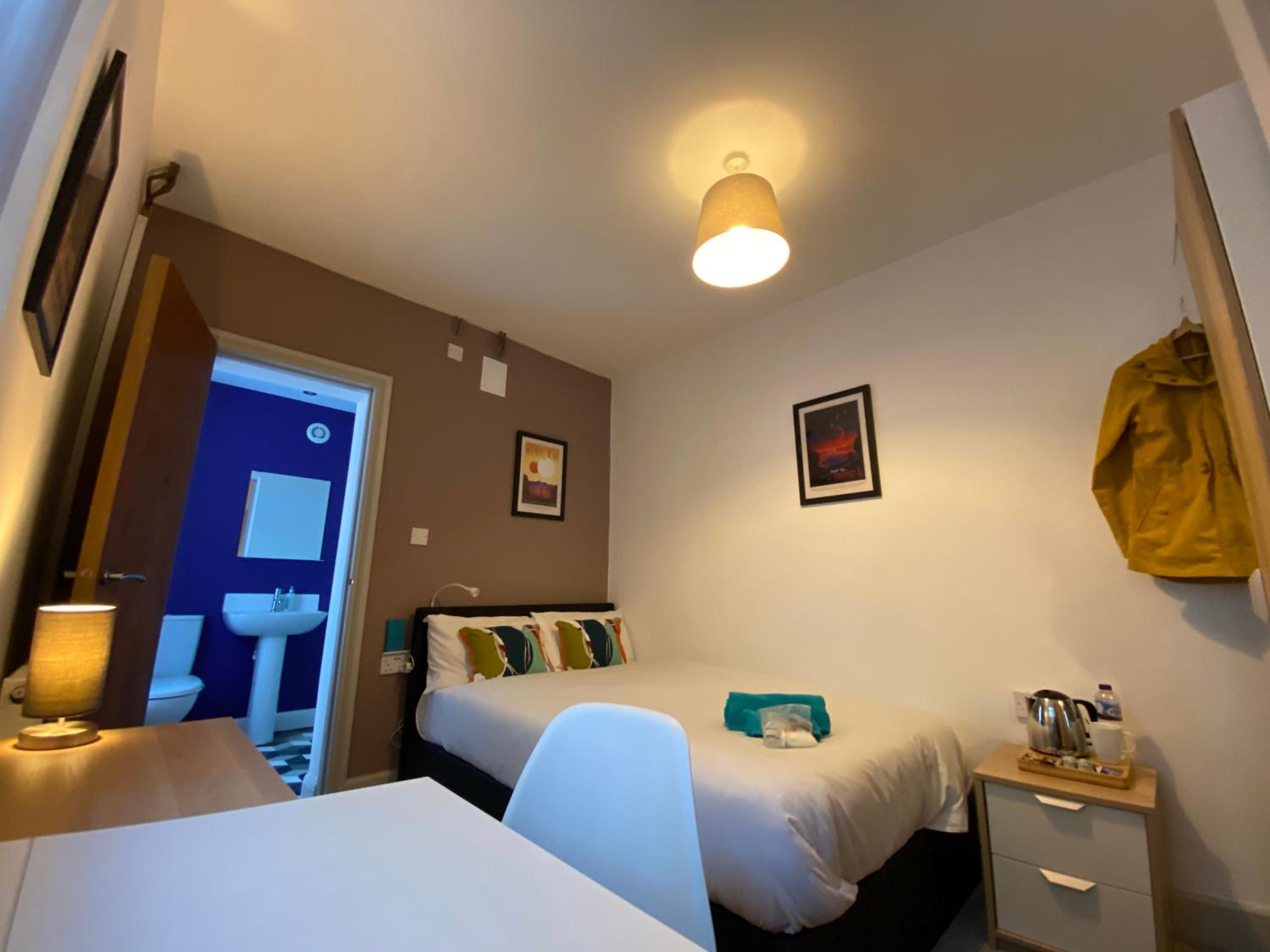 Budget Double Room photo 1