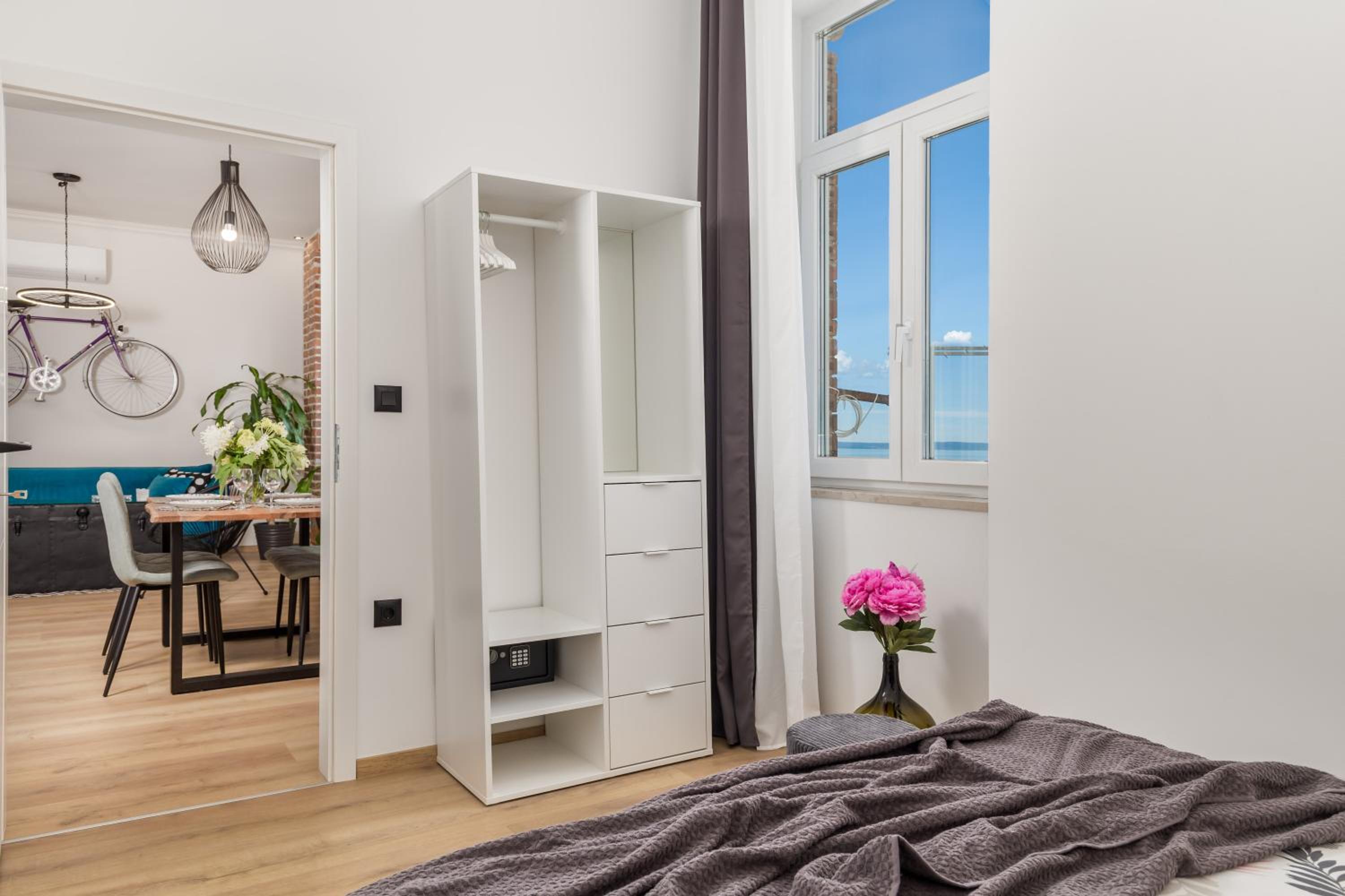 Two-Bedroom Apartment - Photo 24