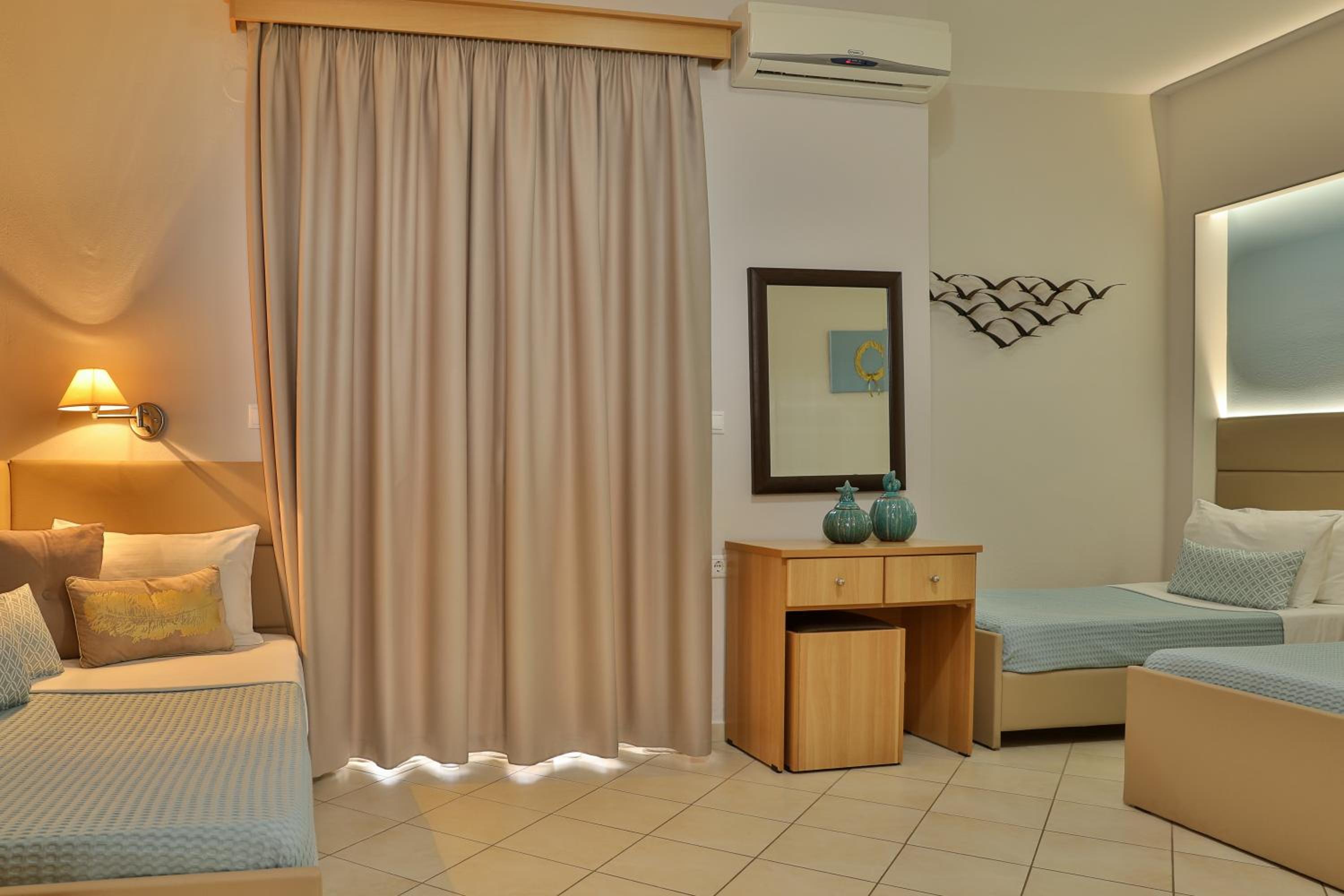 Deluxe Triple Studio with Garden View