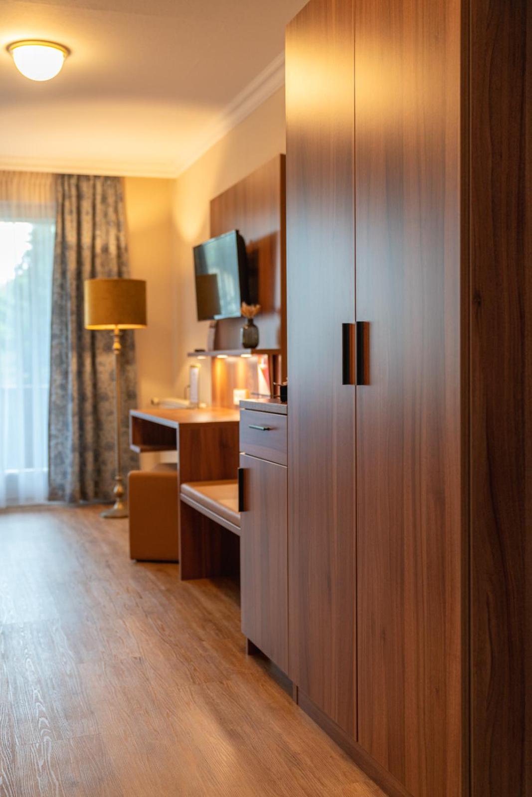 Double Room with Garden View - Photo 5