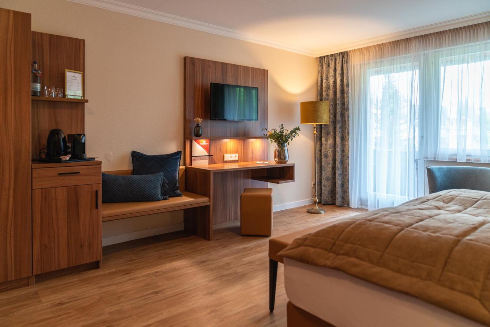 Large Double Room - Photo 5