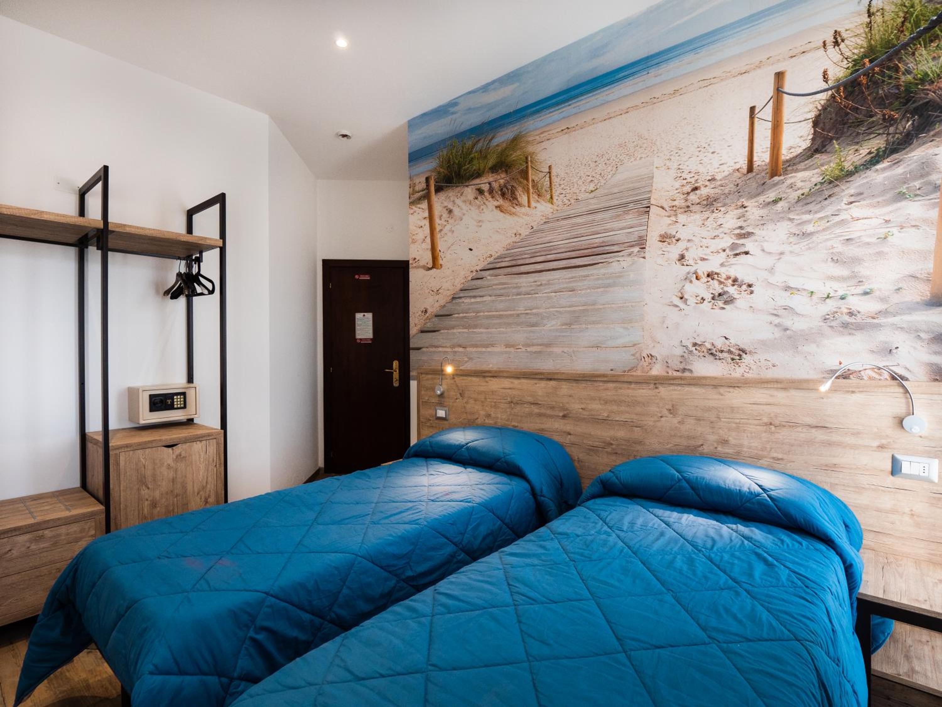 Double or Twin Room photo 3