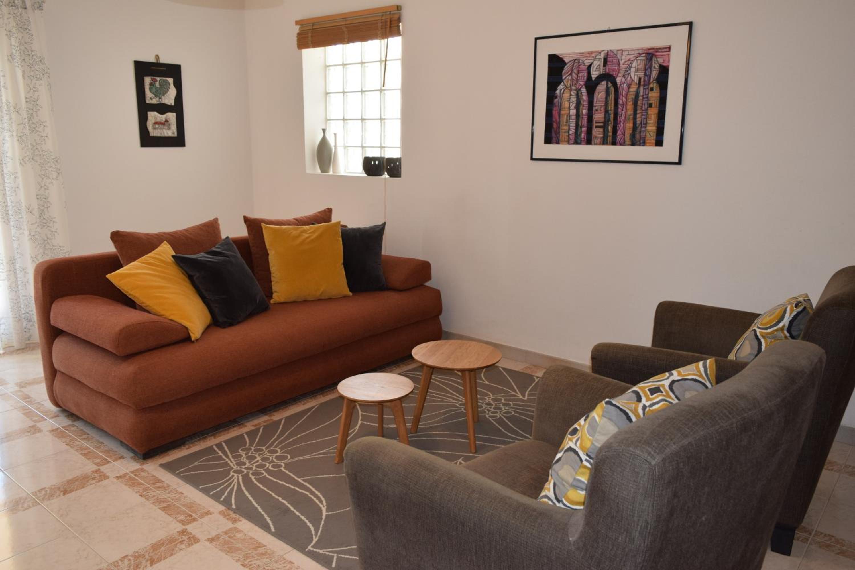 One-Bedroom Apartment