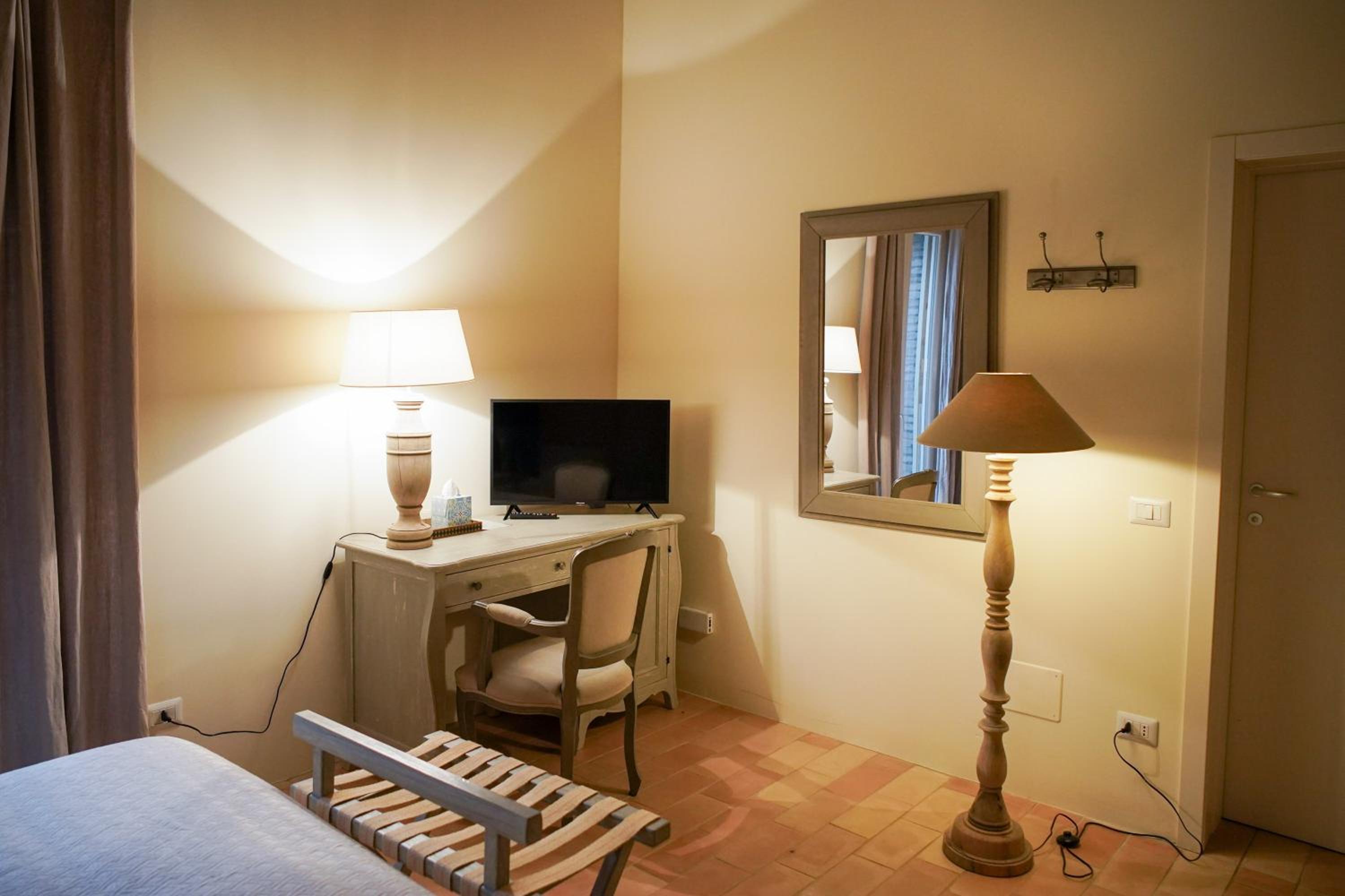 Deluxe Triple Room - Photo 5