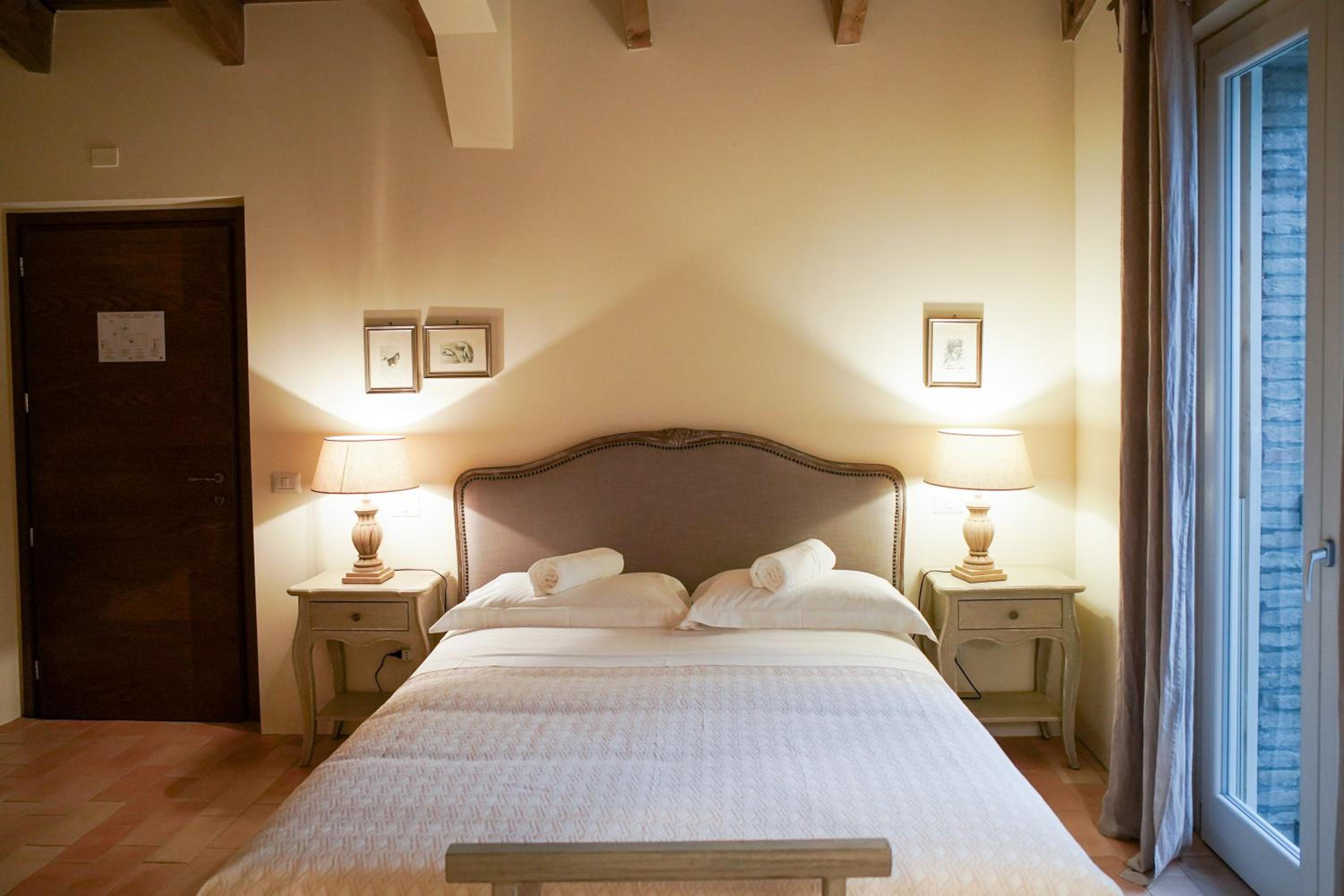 Deluxe Triple Room - Photo 7