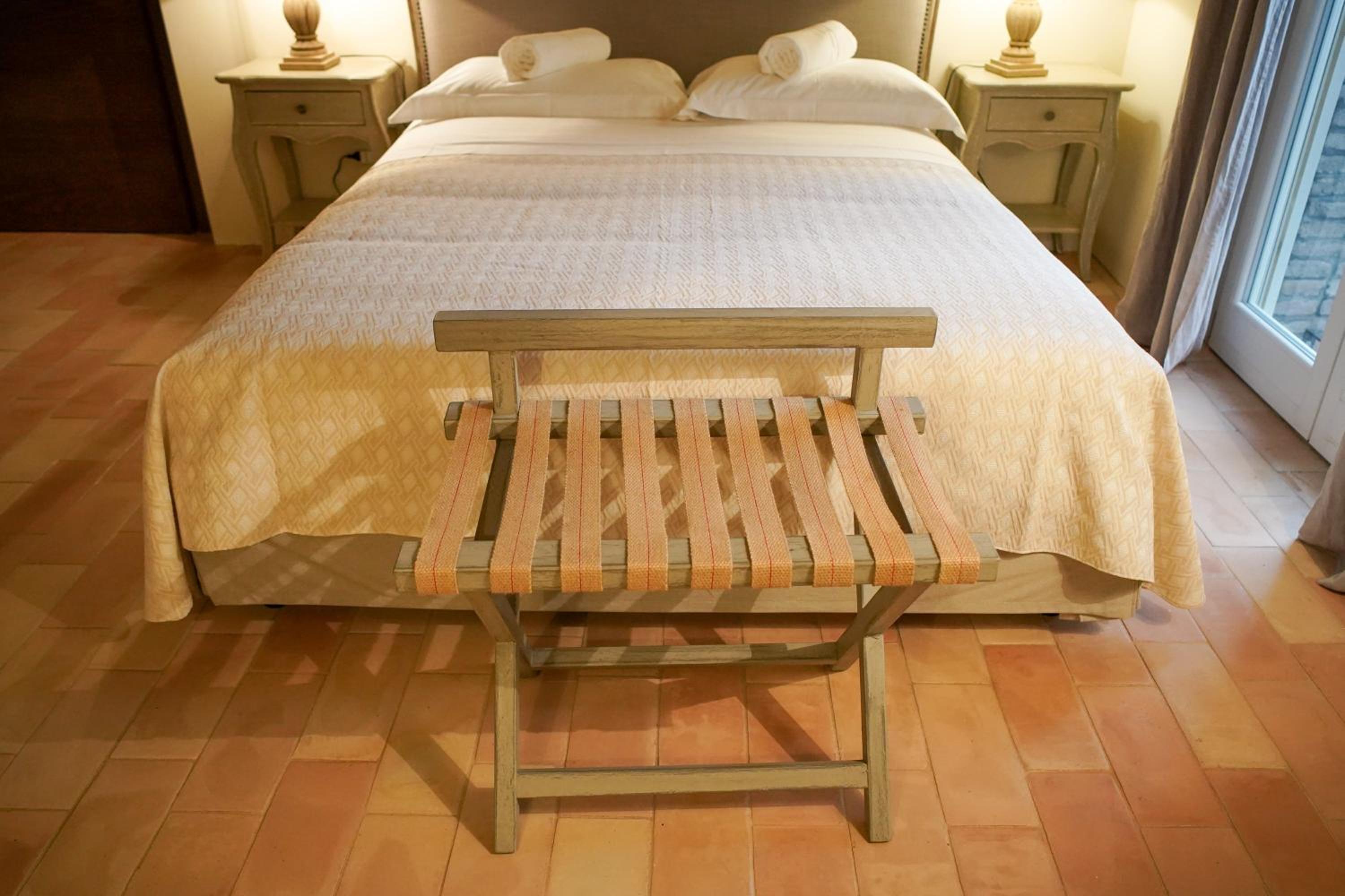Deluxe Triple Room - Photo 8