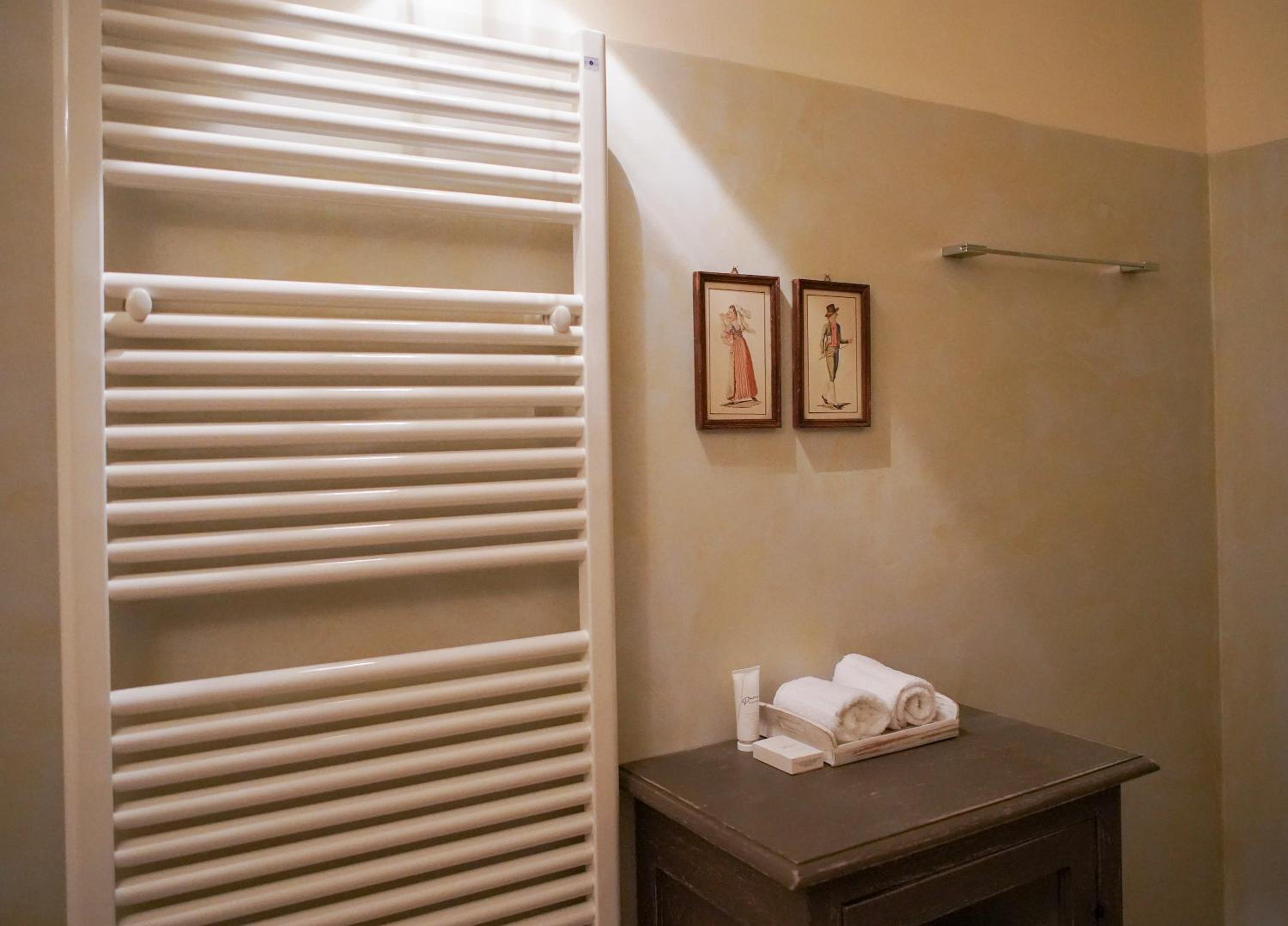 Deluxe Triple Room - Photo 12