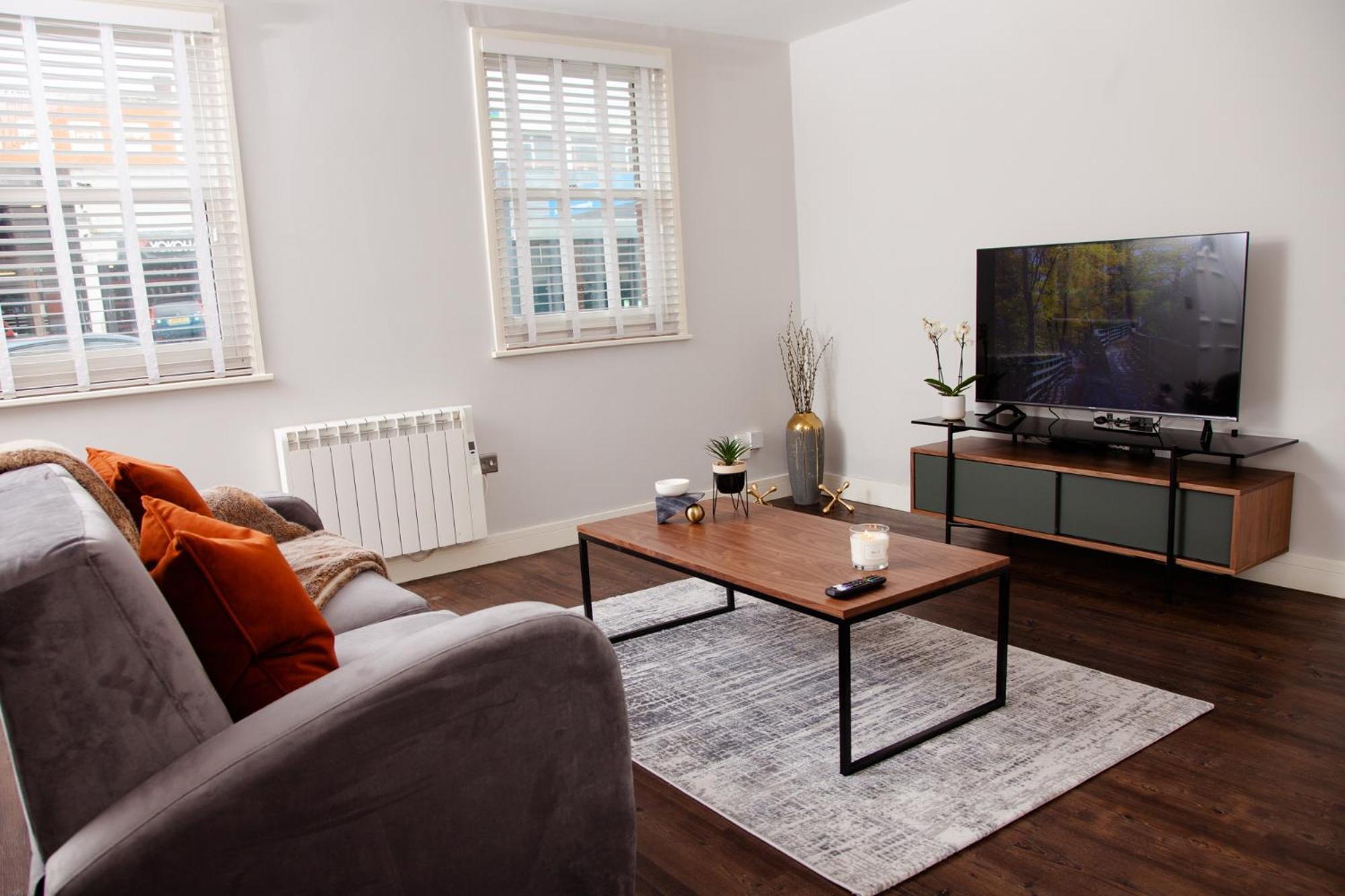 One-Bedroom Apartment photo 2