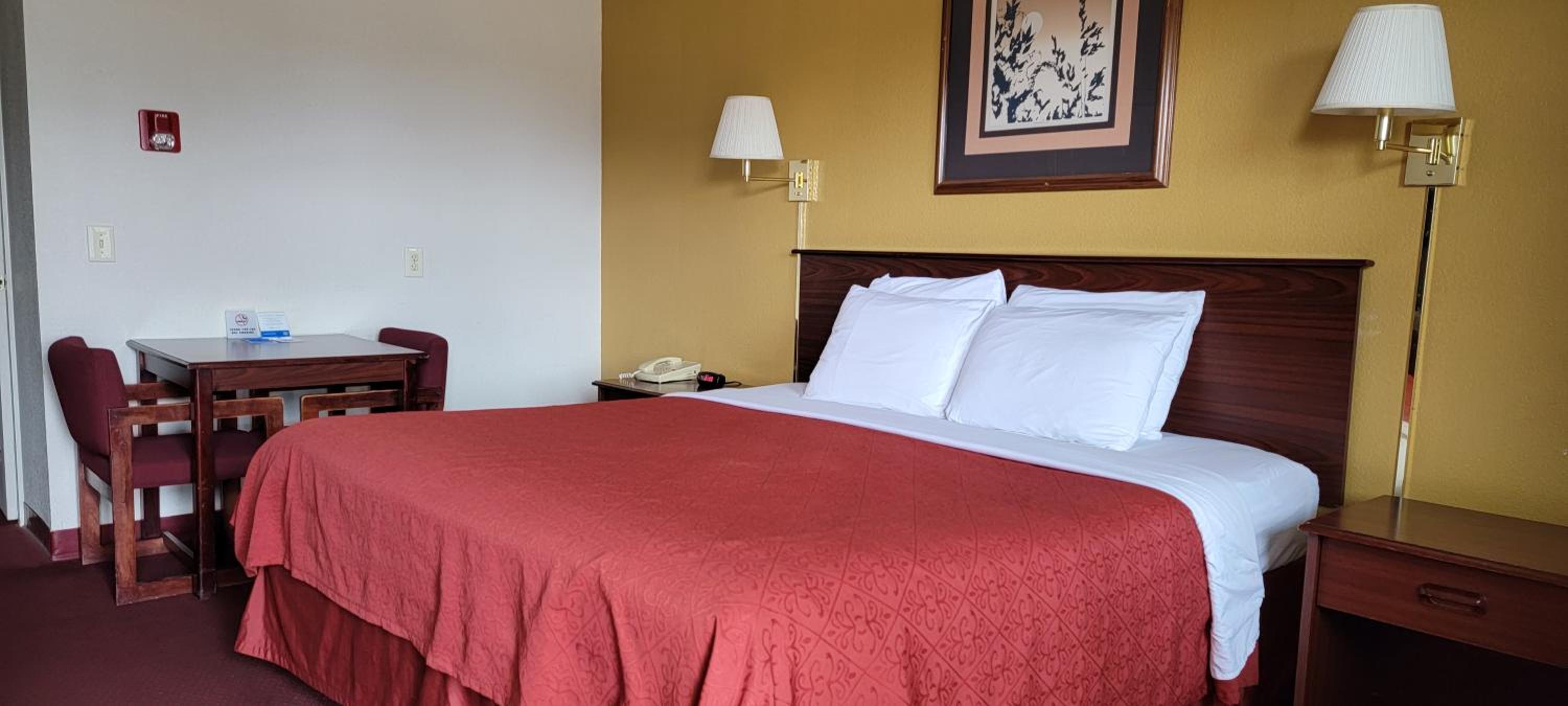 King Room - Non-Smoking - Photo 1