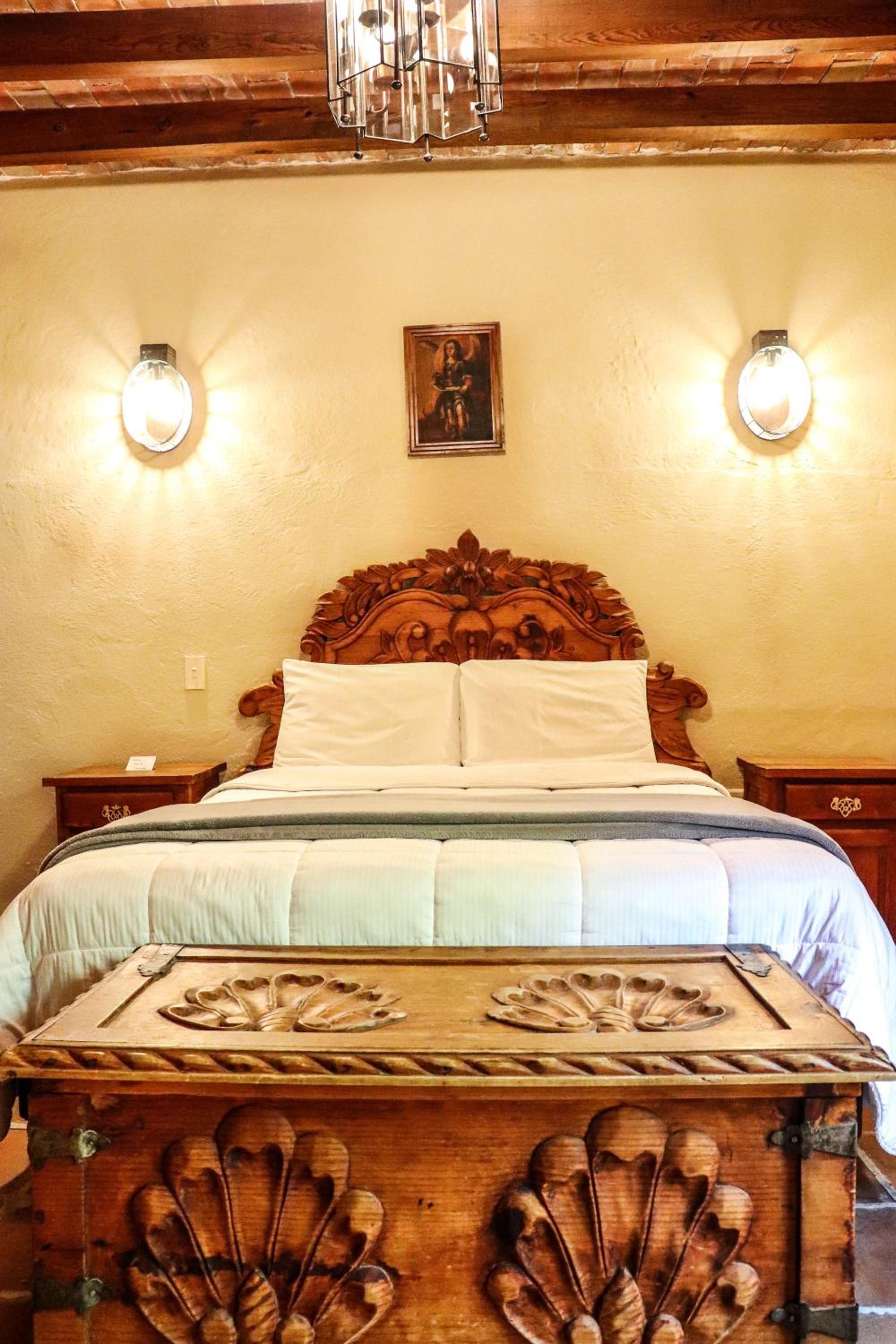 Queen Room - Photo 5