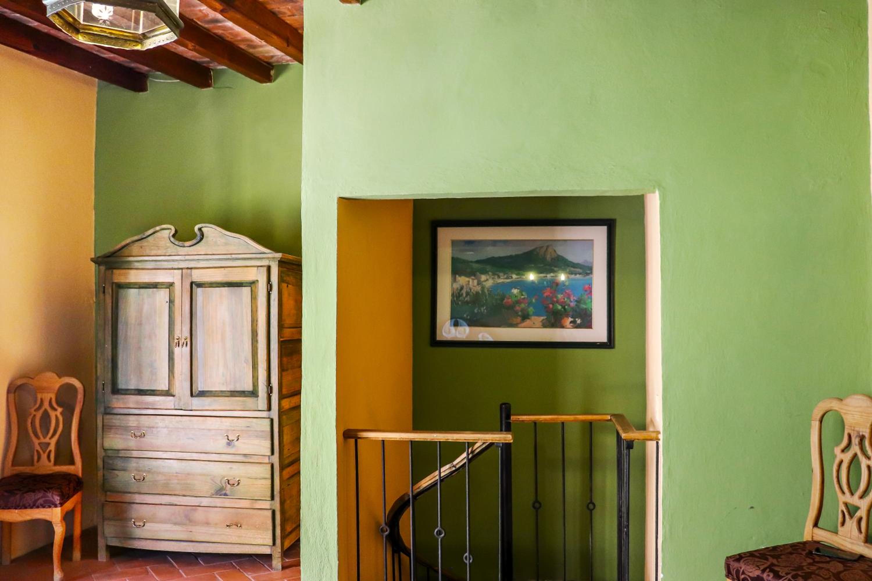 Queen Room - Photo 12