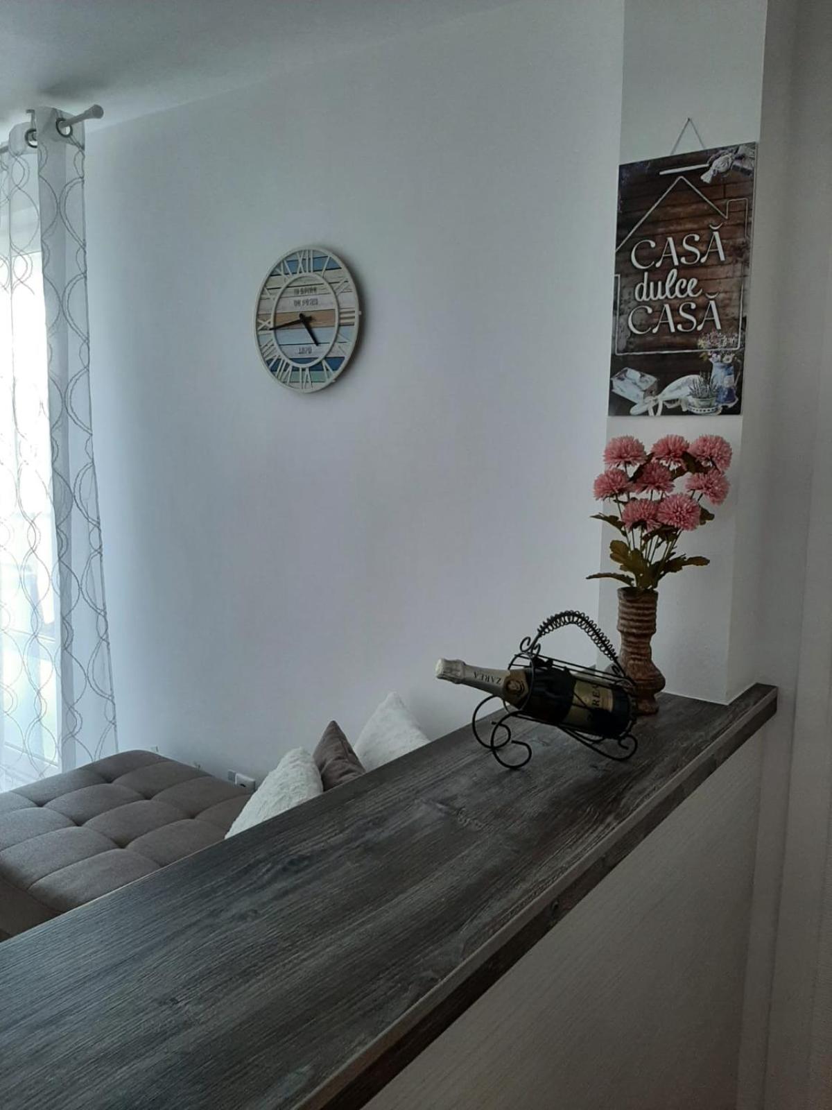 One-Bedroom Apartment - Photo 10